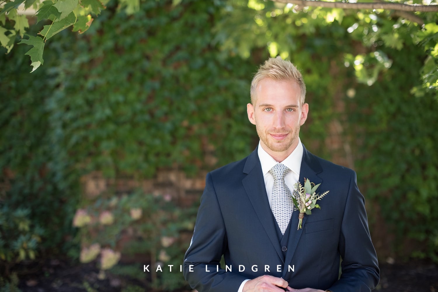 Des Moines, Iowa Wedding Photographer