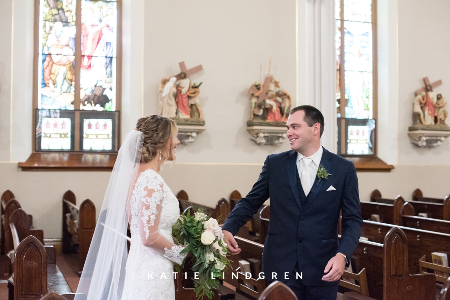 Des Moines Iowa Wedding Photographers