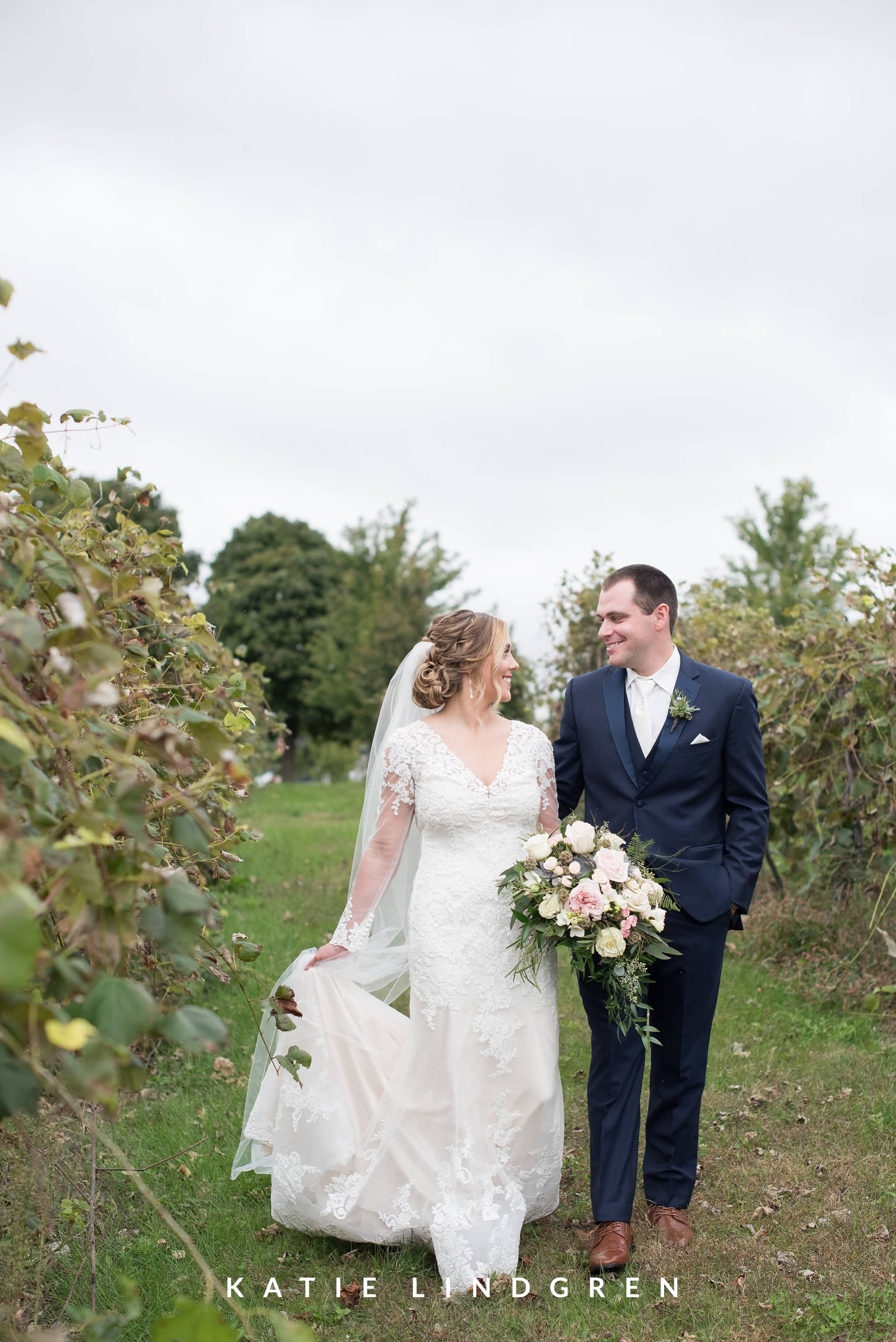 Des Moines Iowa Wedding Photographers