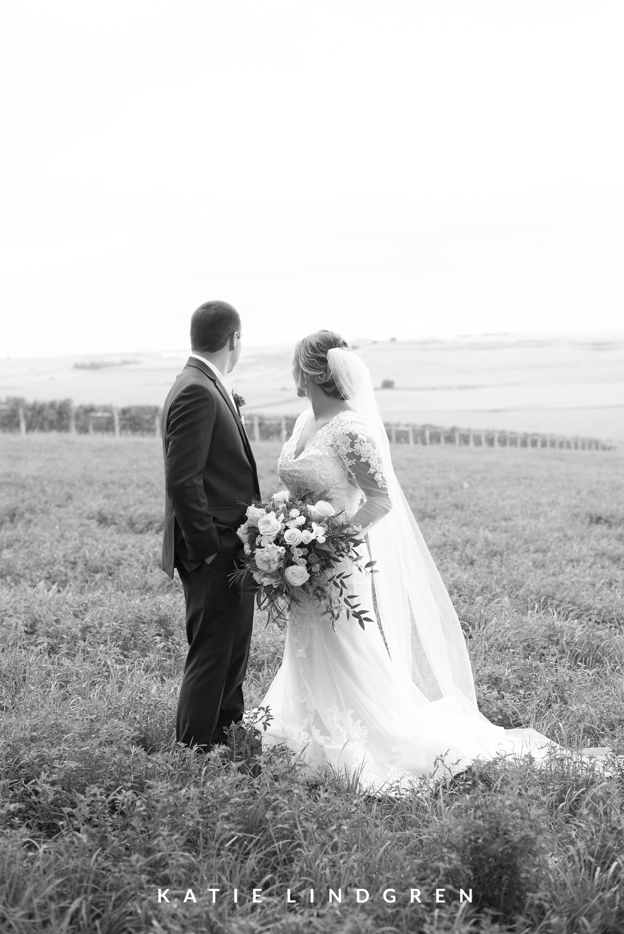 Des Moines Iowa Wedding Photographers