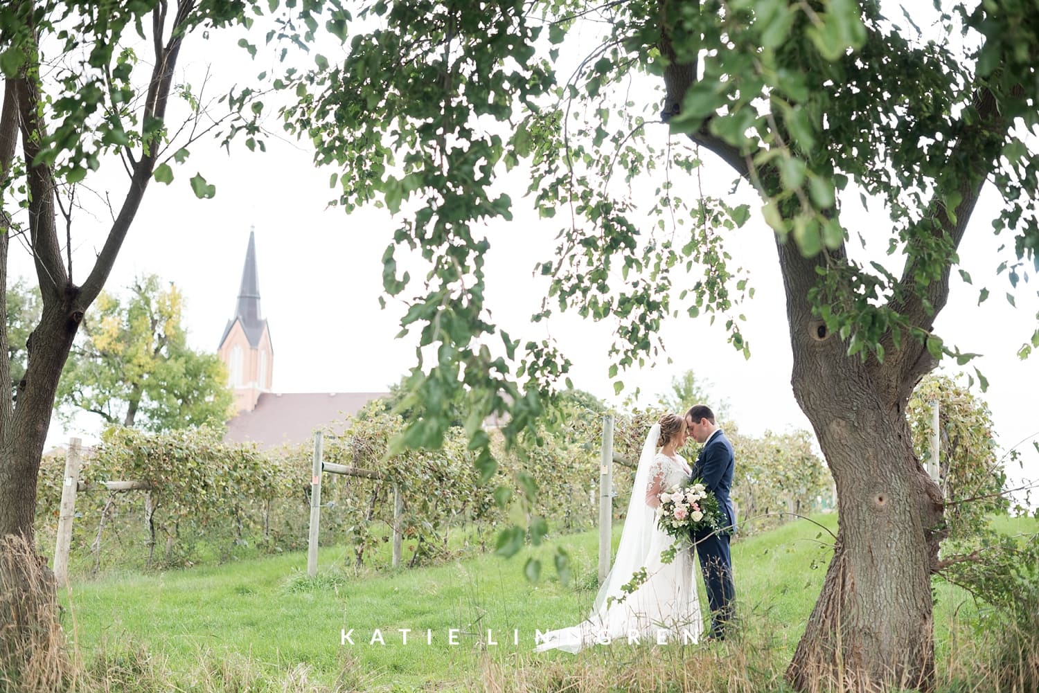 Des Moines Iowa Wedding Photographers