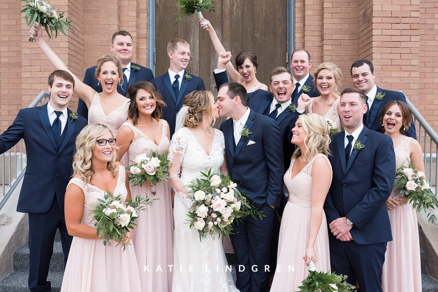 Des Moines Iowa Wedding Photographers