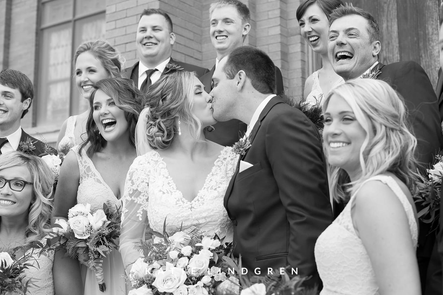 Des Moines Iowa Wedding Photographers