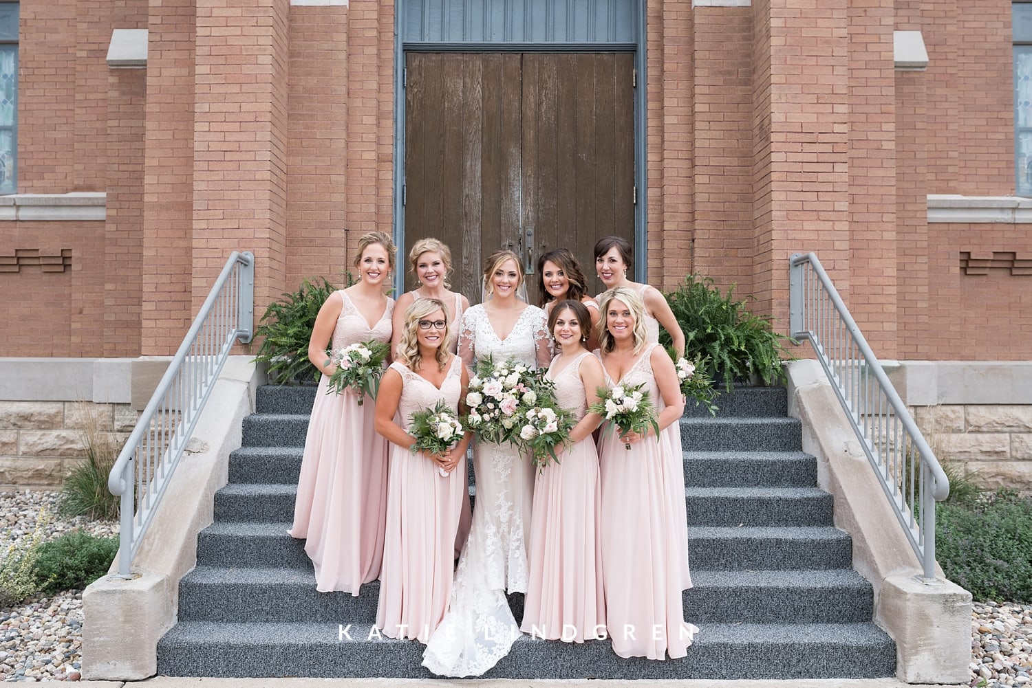 Des Moines Iowa Wedding Photographers