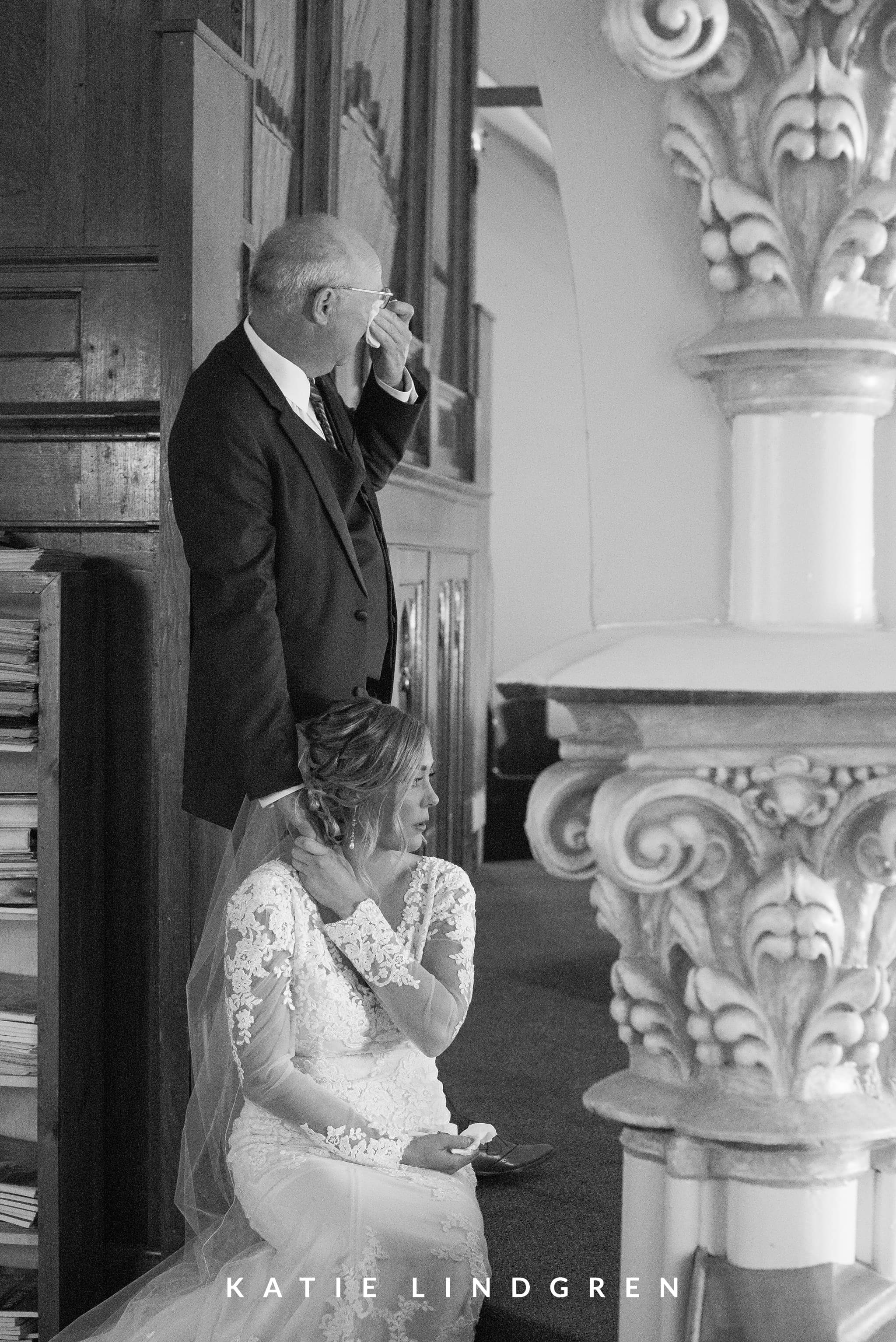 Des Moines Iowa Wedding Photographers