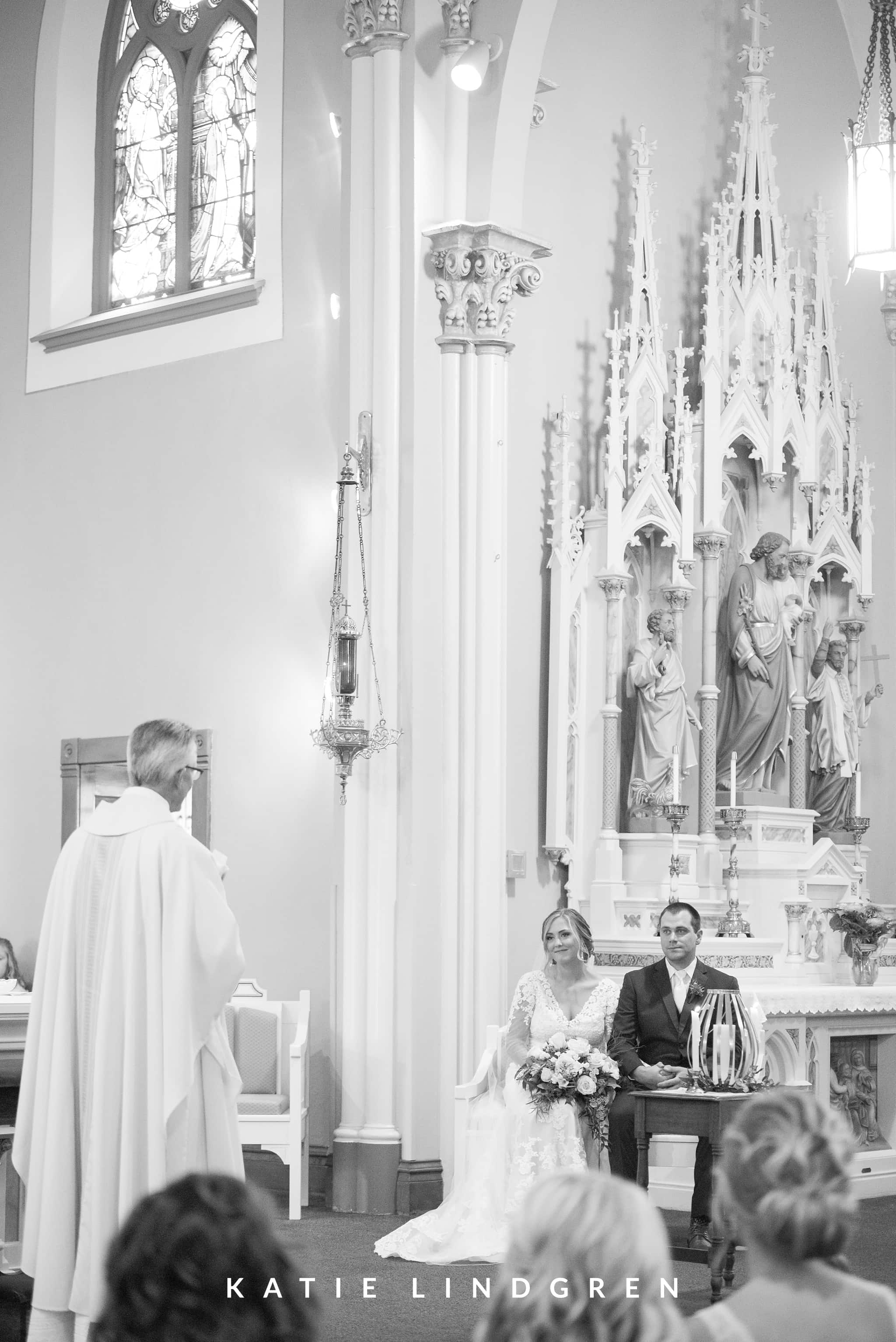 Des Moines Iowa Wedding Photographers