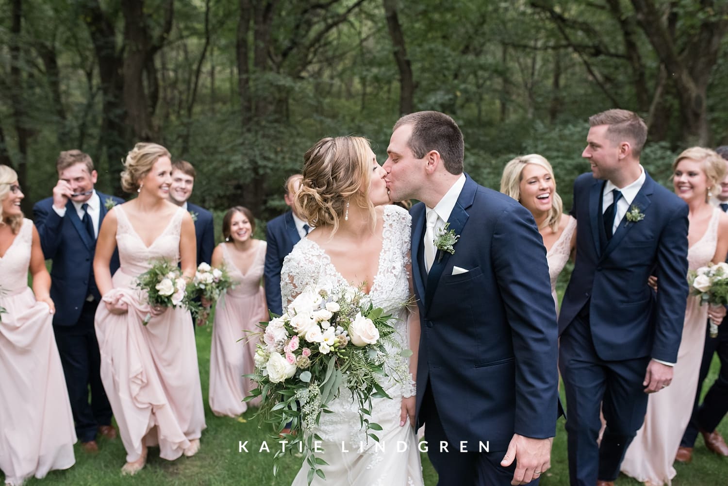 Des Moines Iowa Wedding Photographers