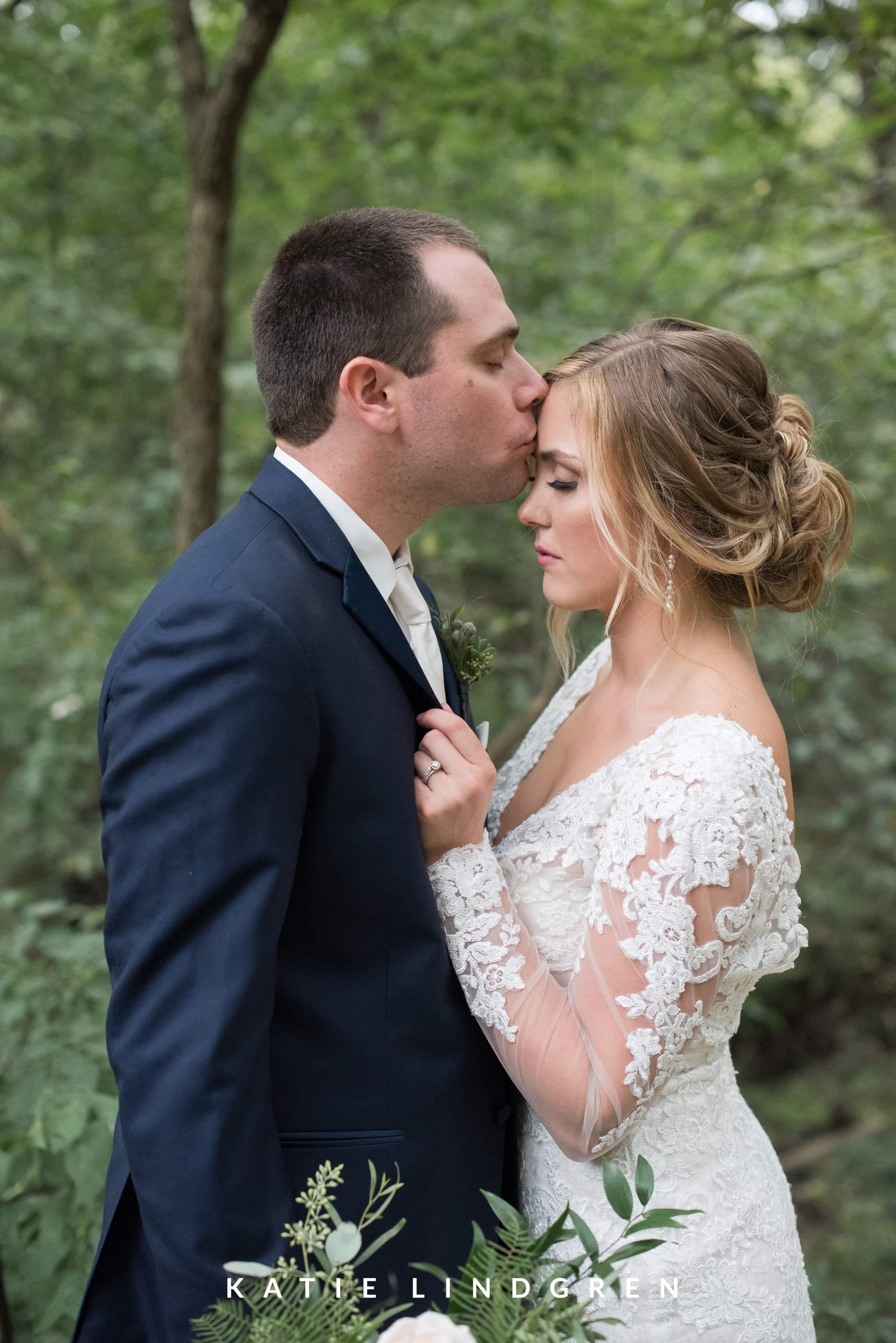 Des Moines Iowa Wedding Photographers