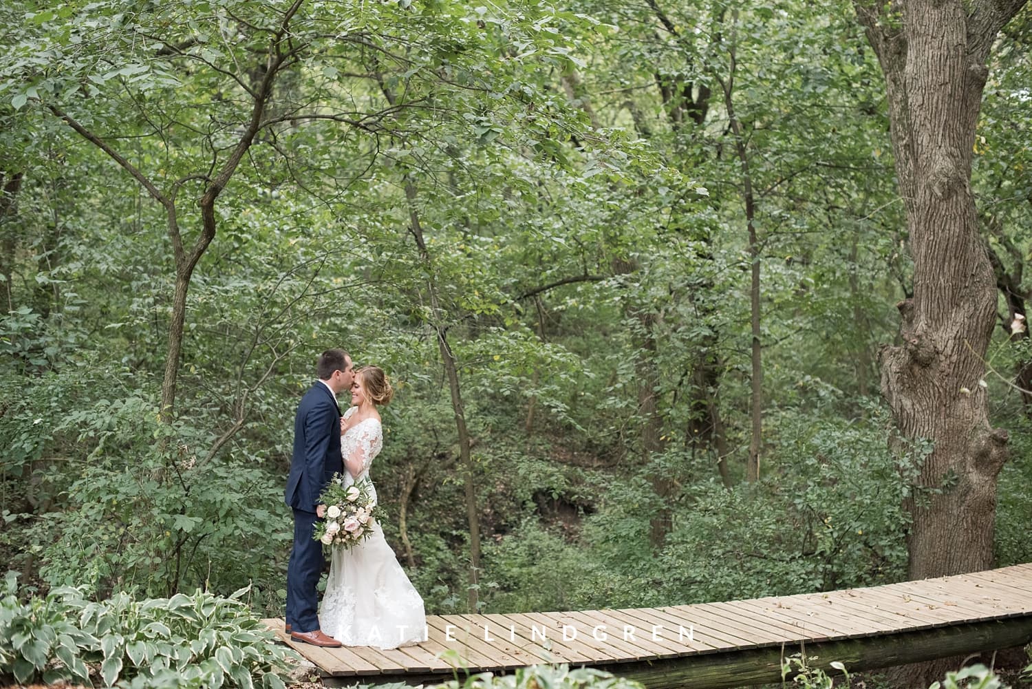 Des Moines Iowa Wedding Photographers