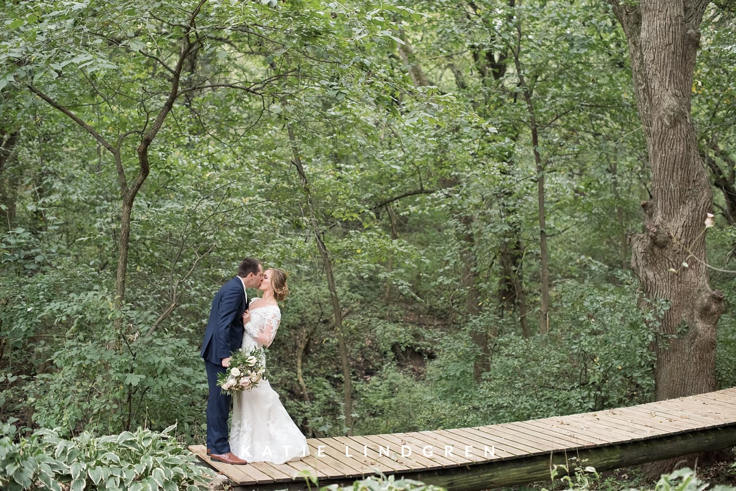 Des Moines Iowa Wedding Photographers