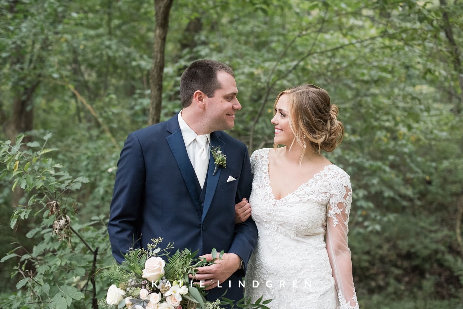 Des Moines Iowa Wedding Photographers