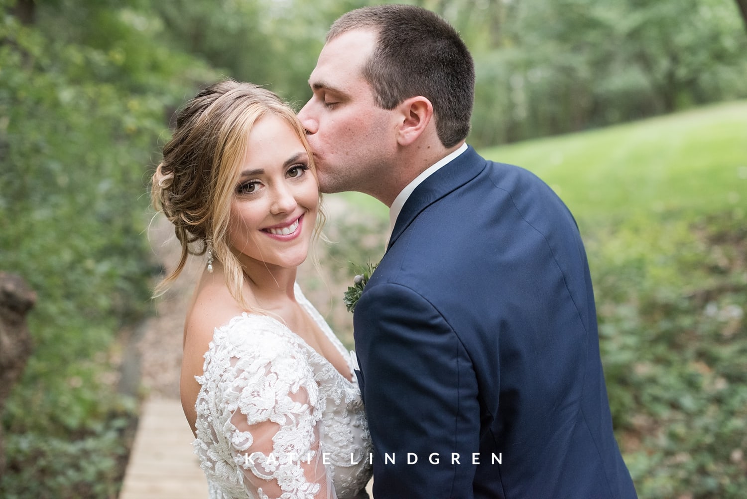 Des Moines Iowa Wedding Photographers