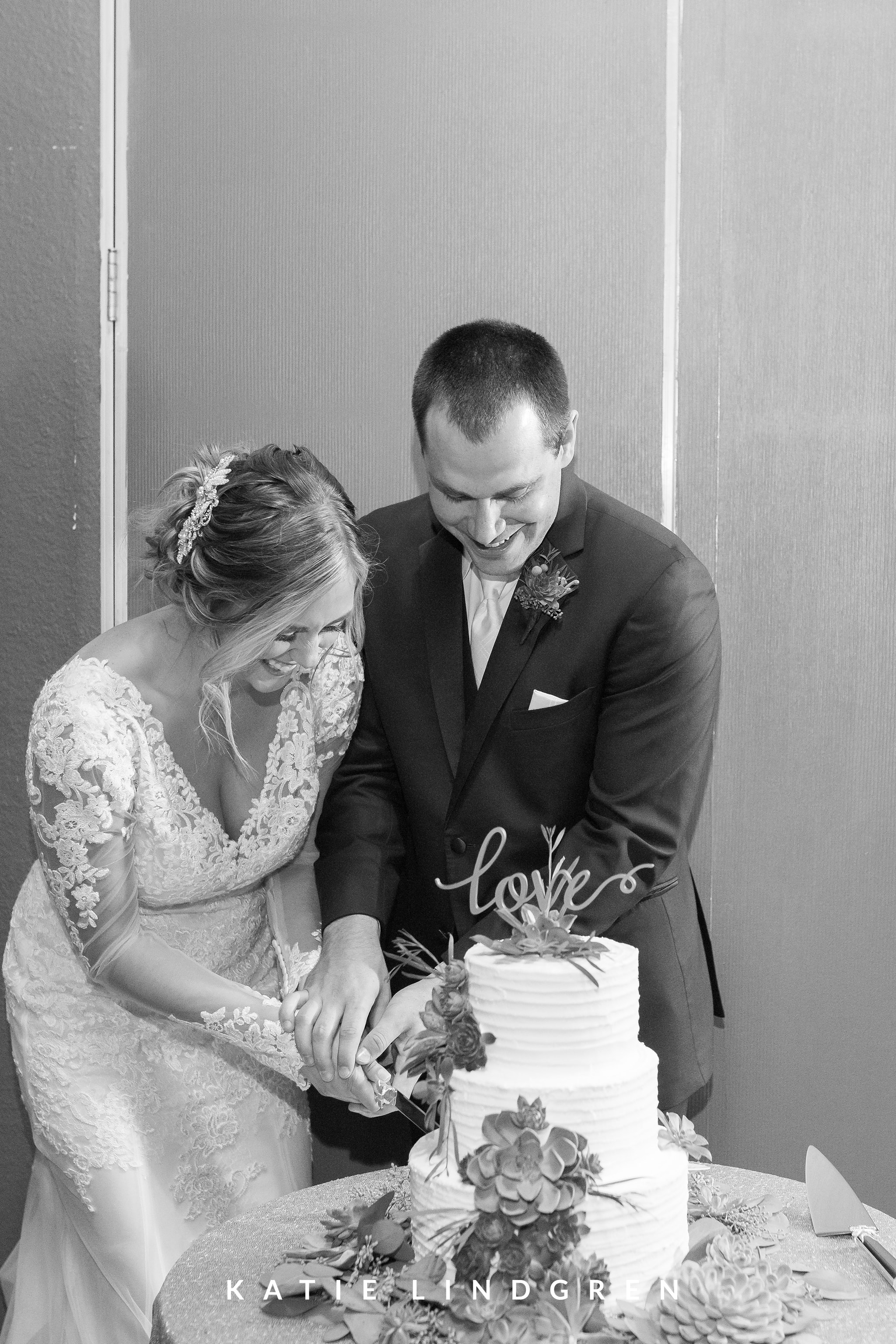 Des Moines Iowa Wedding Photographers