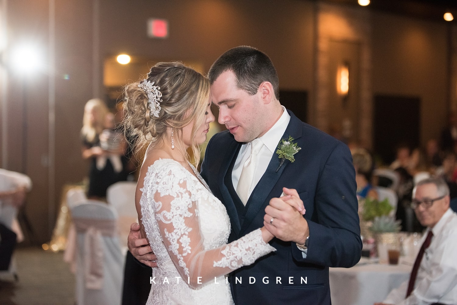 Des Moines Iowa Wedding Photographers