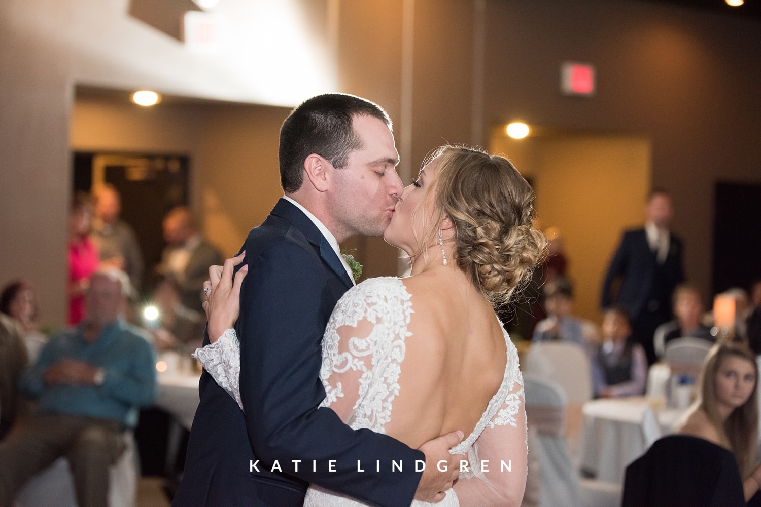 Des Moines Iowa Wedding Photographers