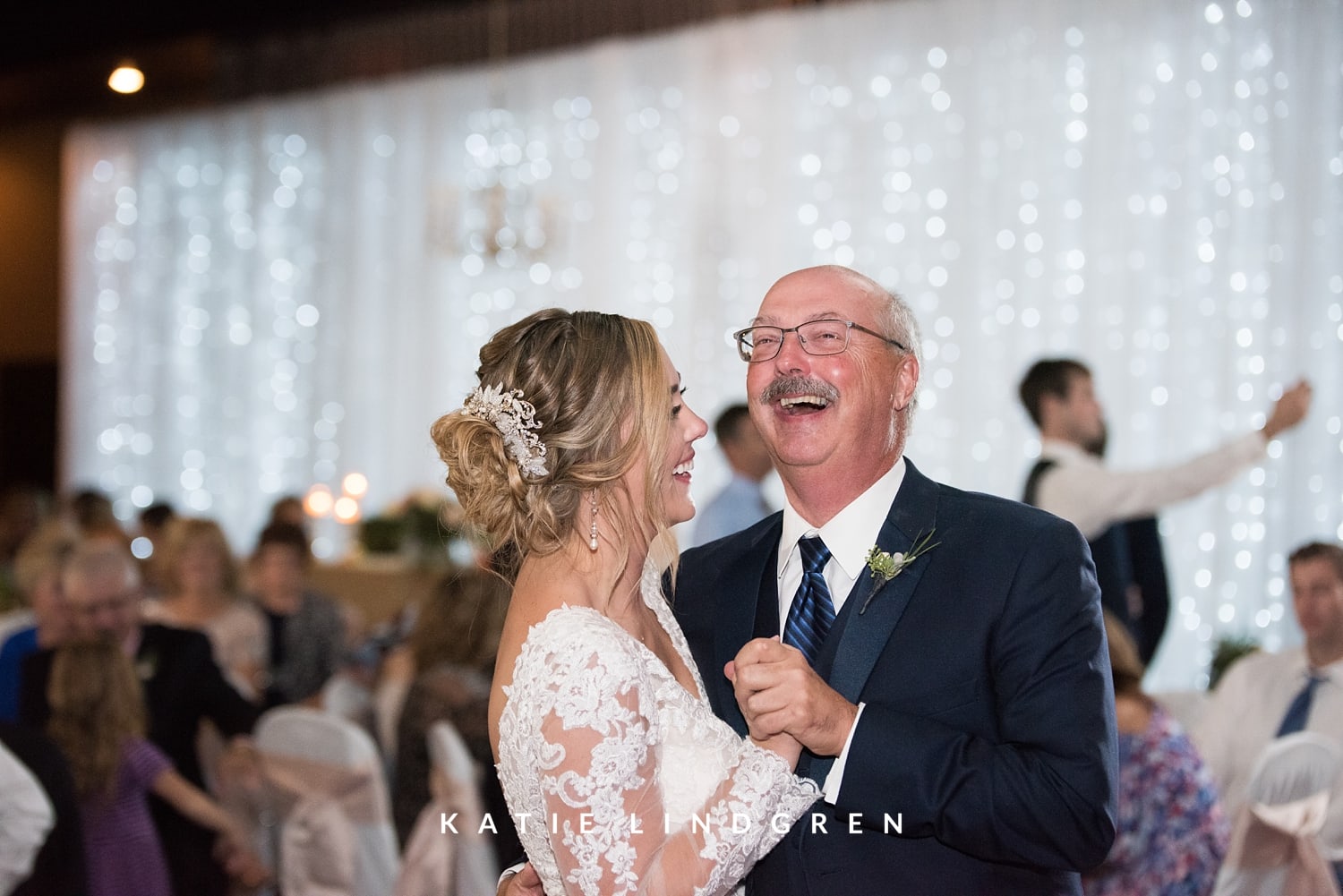 Des Moines Iowa Wedding Photographers