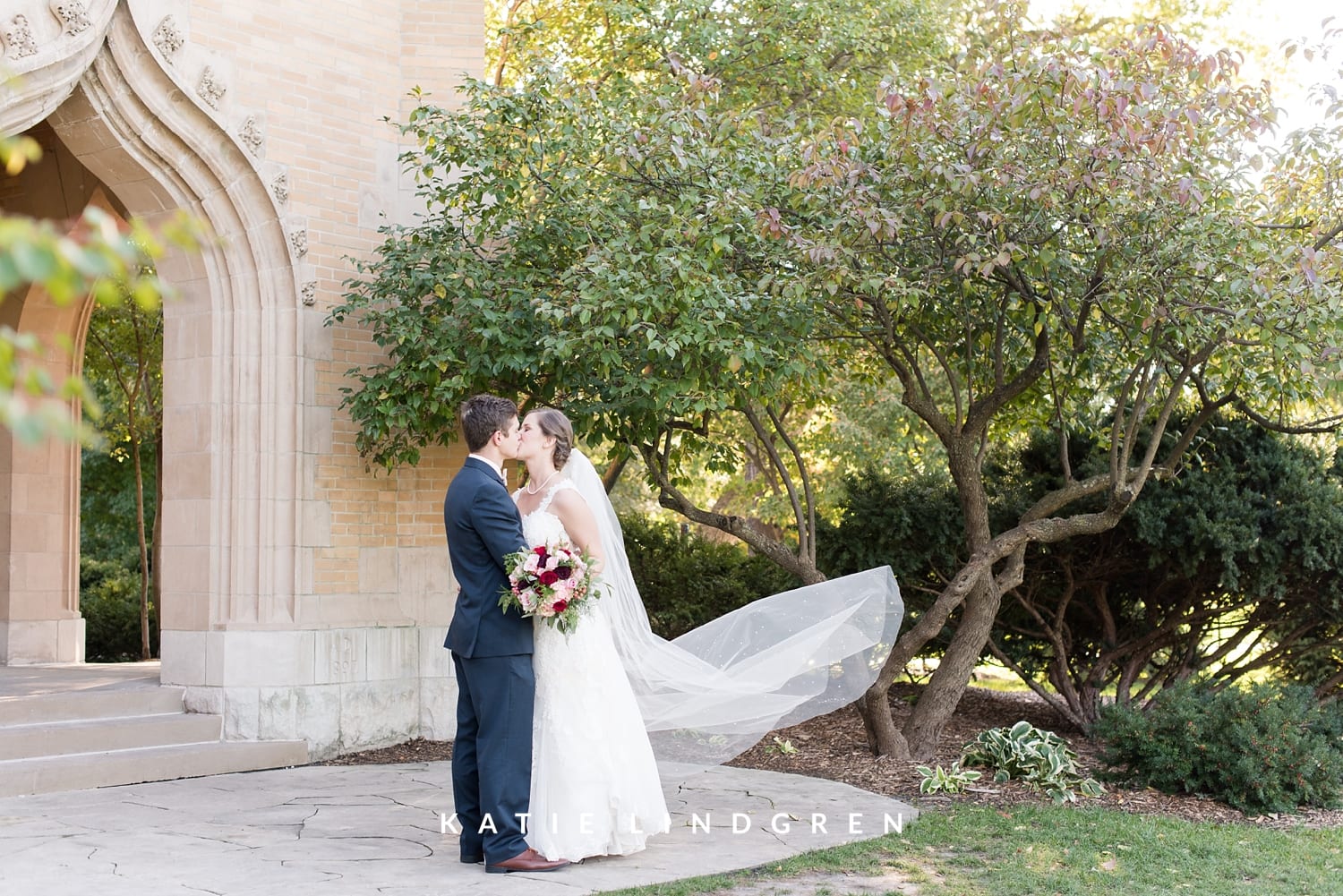 Des Moines Iowa Wedding Photographer