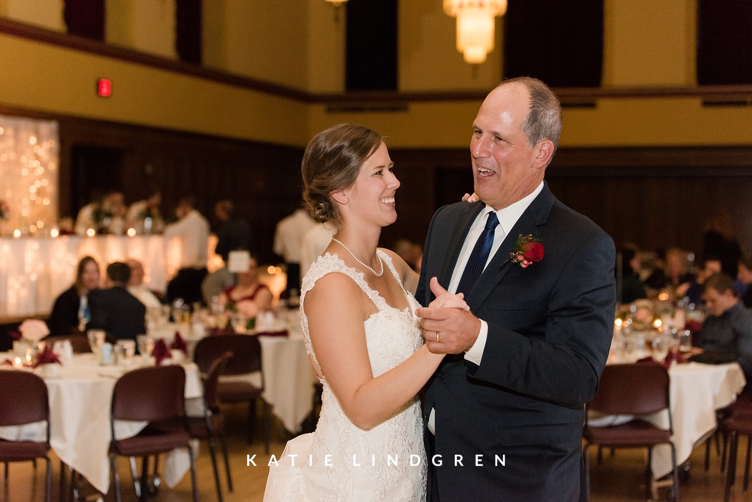 Des Moines Iowa Wedding Photographer