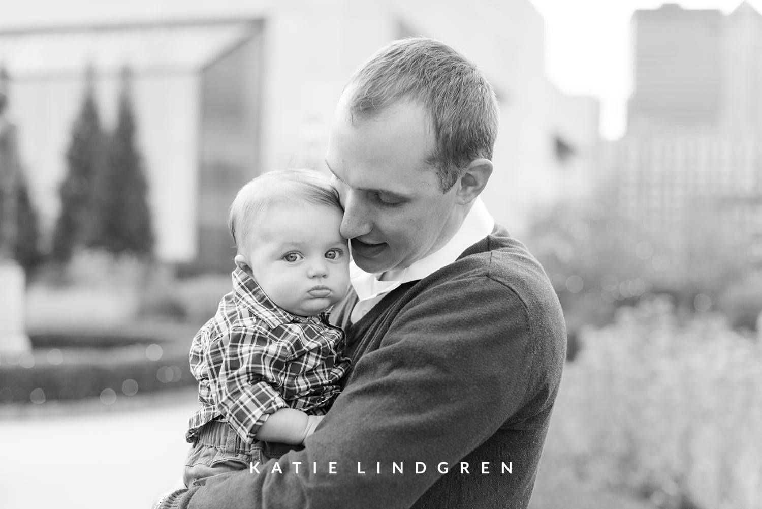 Des Moines Natural Light Family Photographer