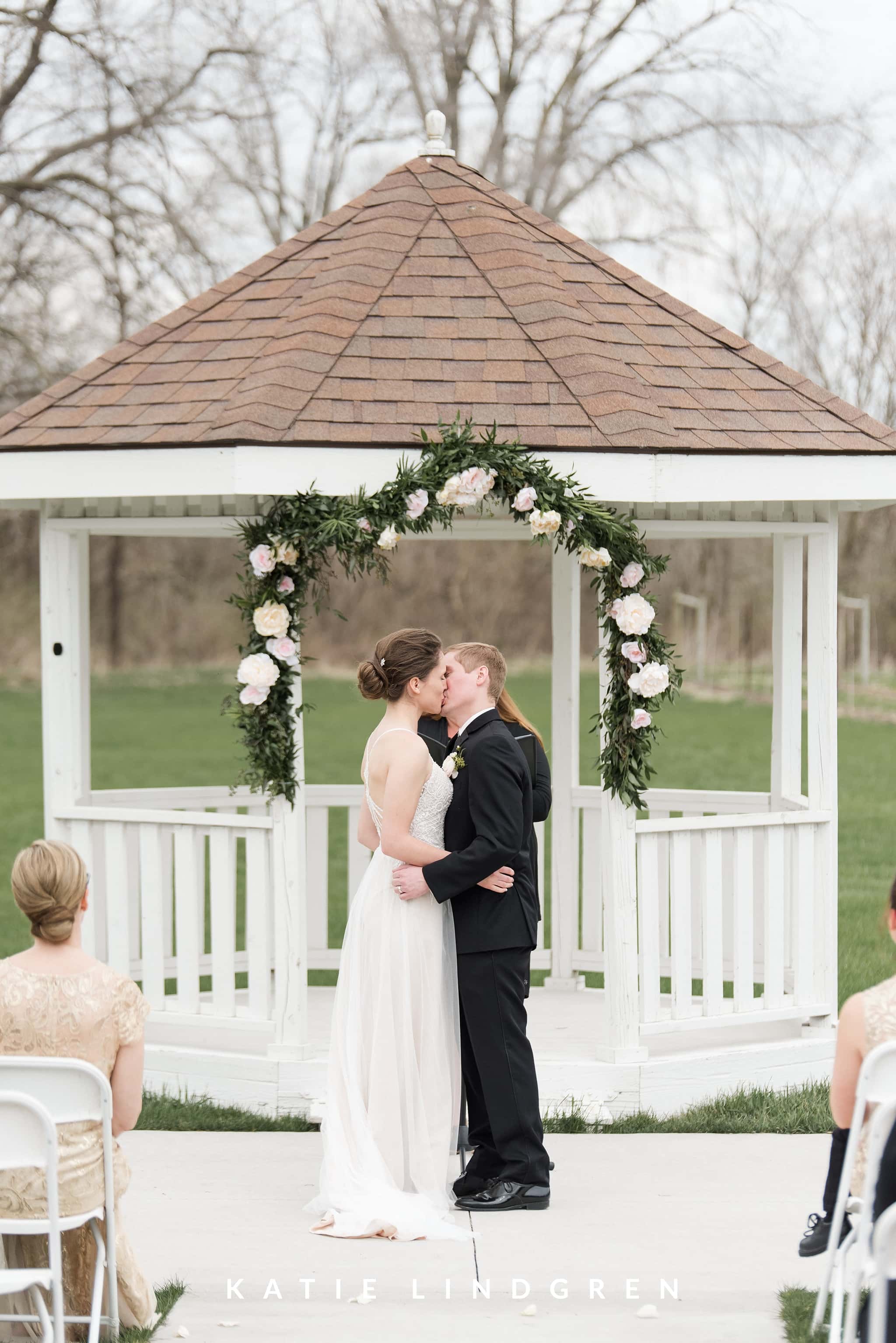 Chateau at white oak wedding