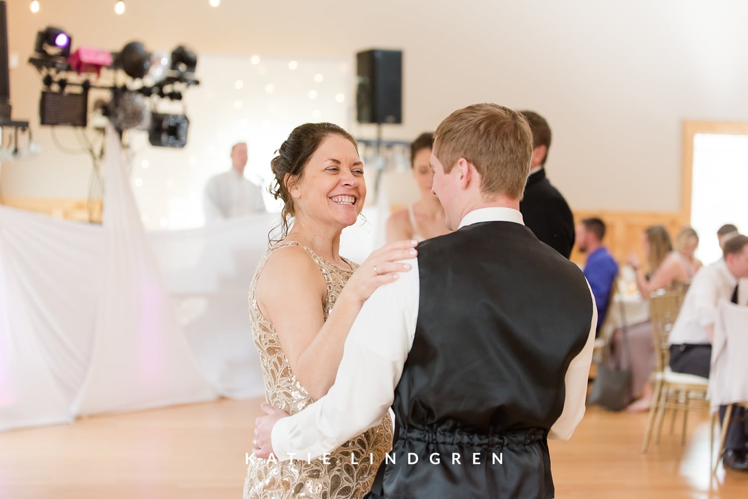 Chateau at white oak wedding