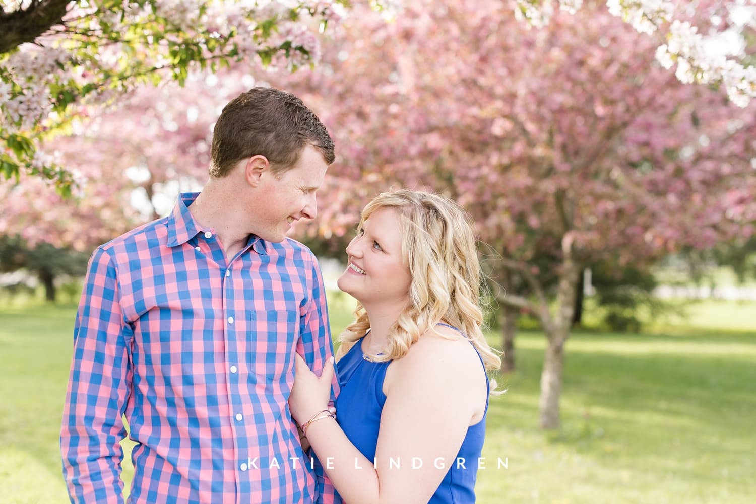 Des Moines Engagement Photographer