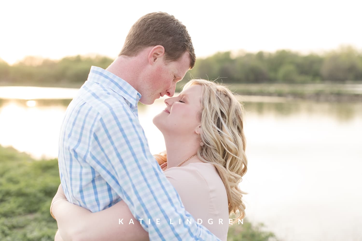 Des Moines Engagement Photographer