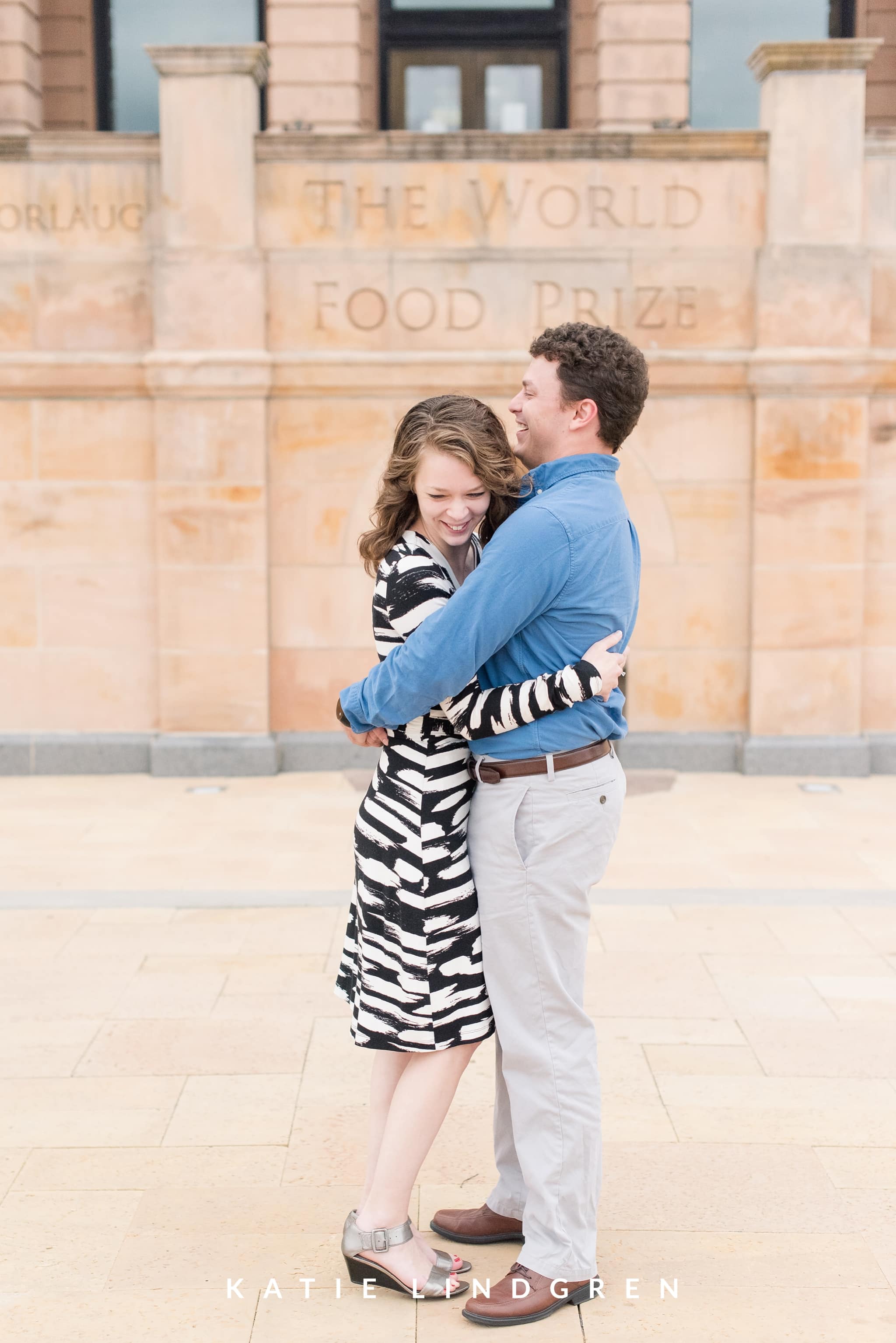 Des Moines Photographer Des Moines Engagement Session