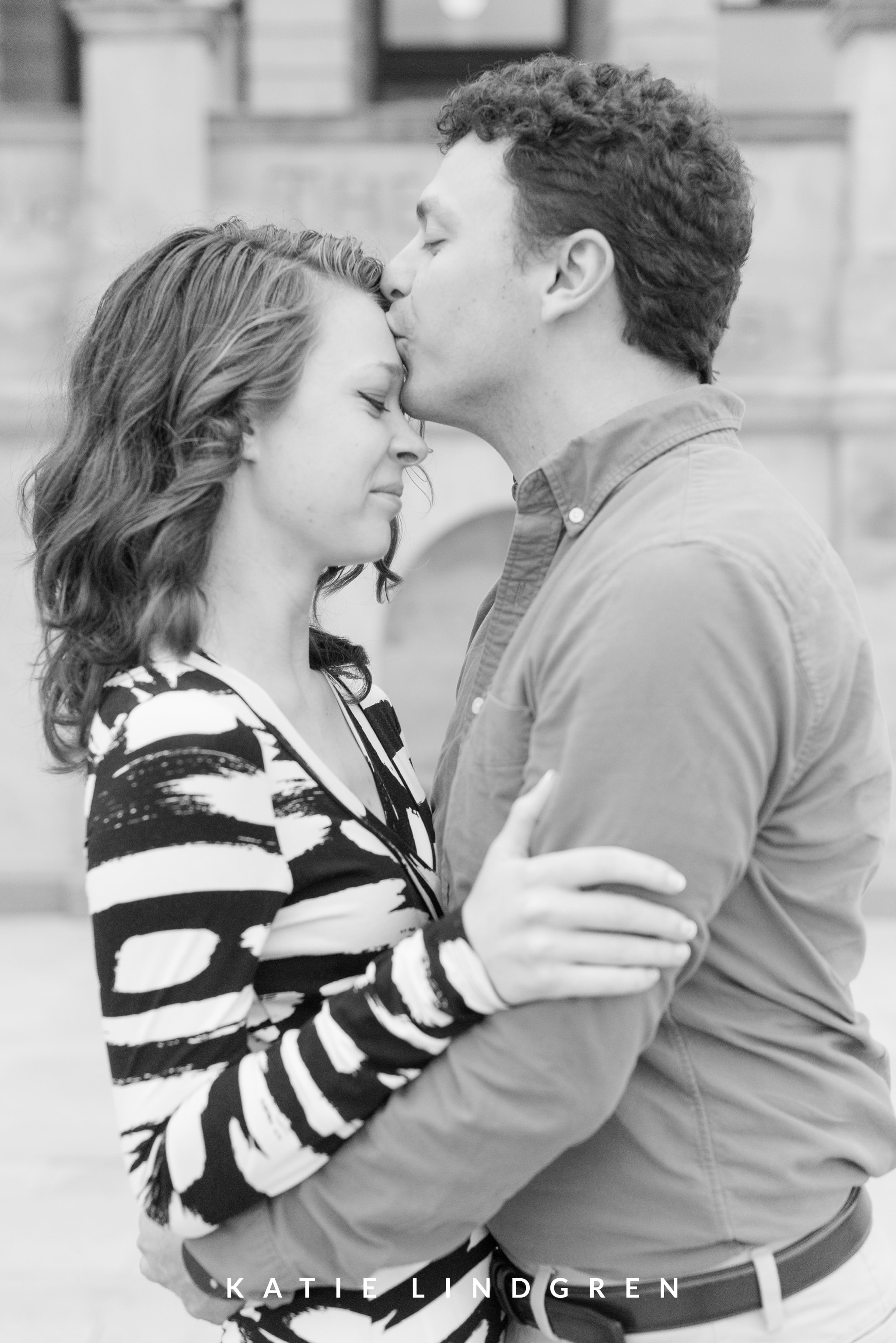 Des Moines Photographer Des Moines Engagement Session