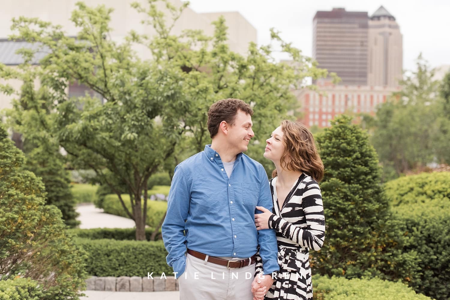 Des Moines Photographer Des Moines Engagement Session