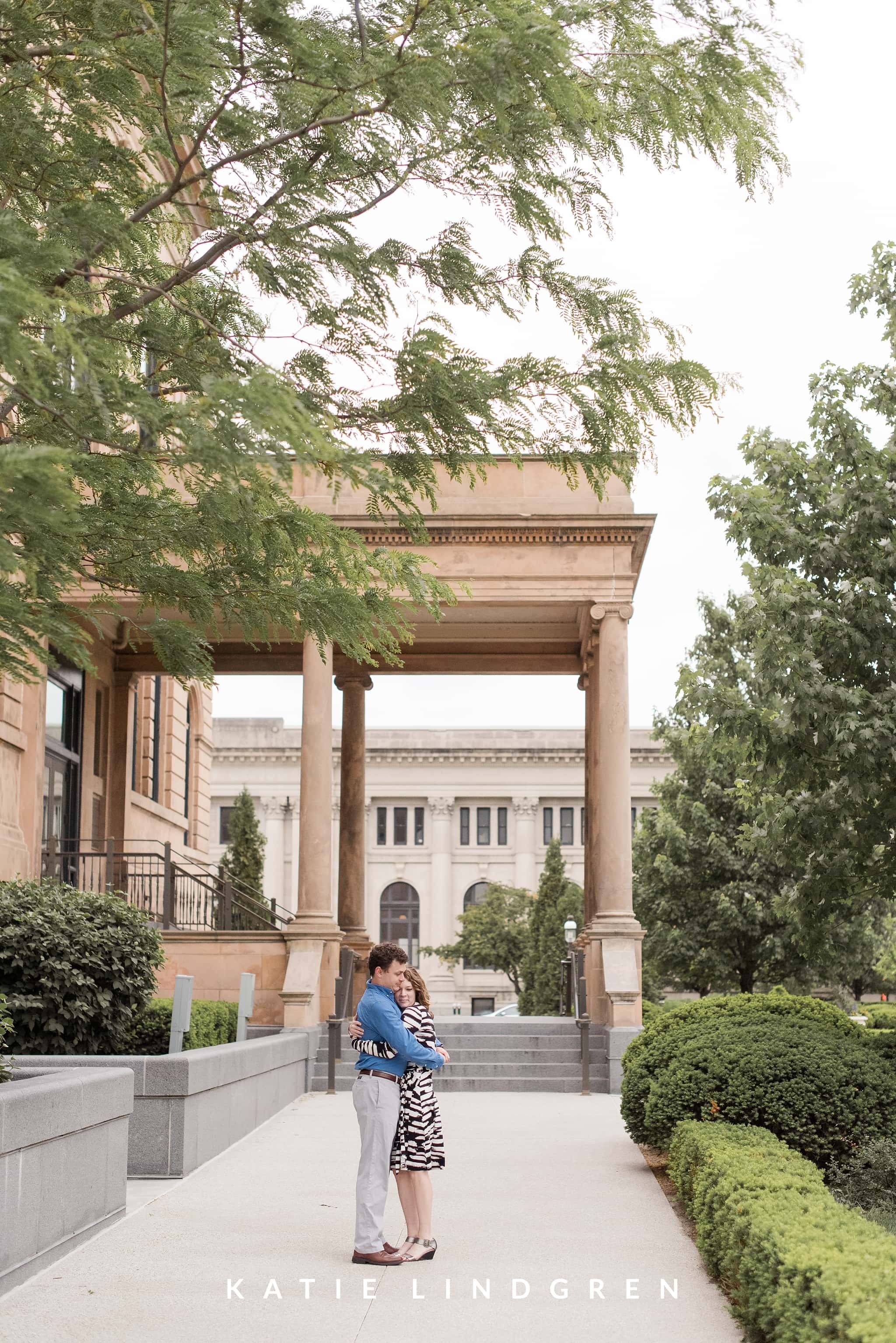 Des Moines Photographer Des Moines Engagement Session