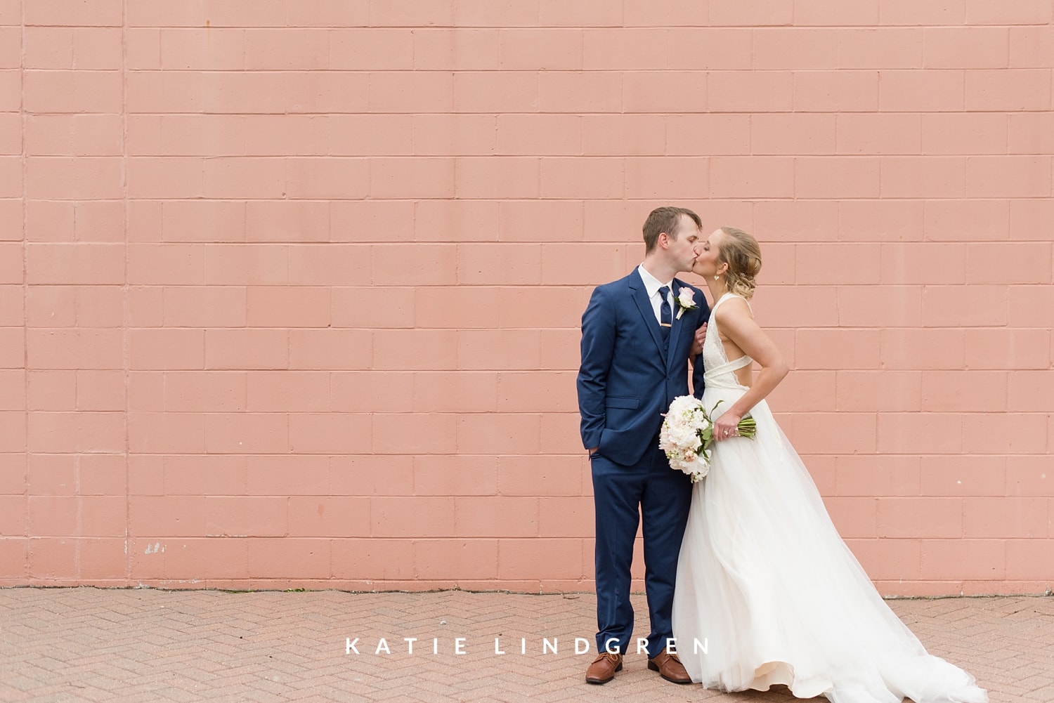 Des Moines Wedding Photographer