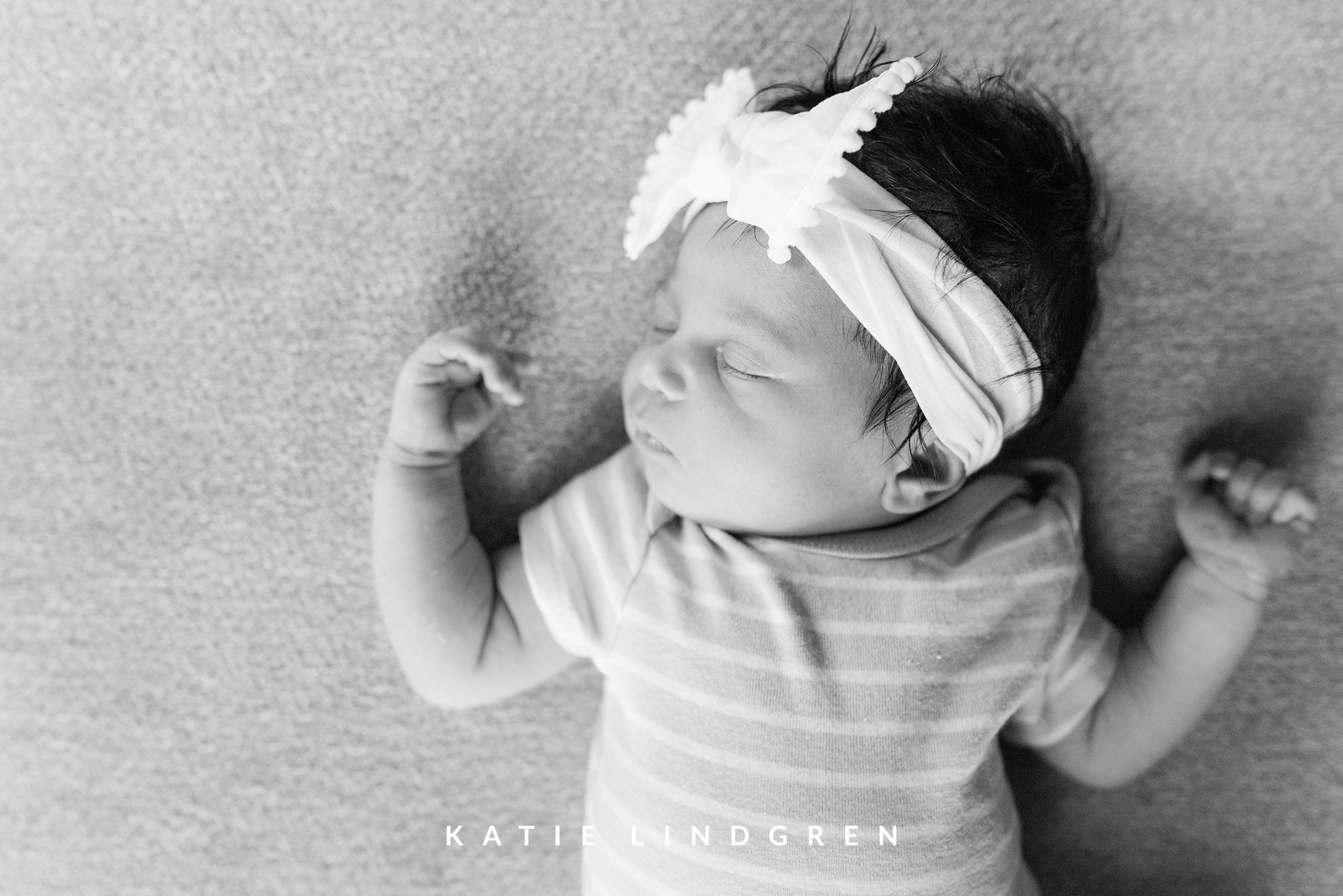 Des Moines Lifestyle Newborn Photographer