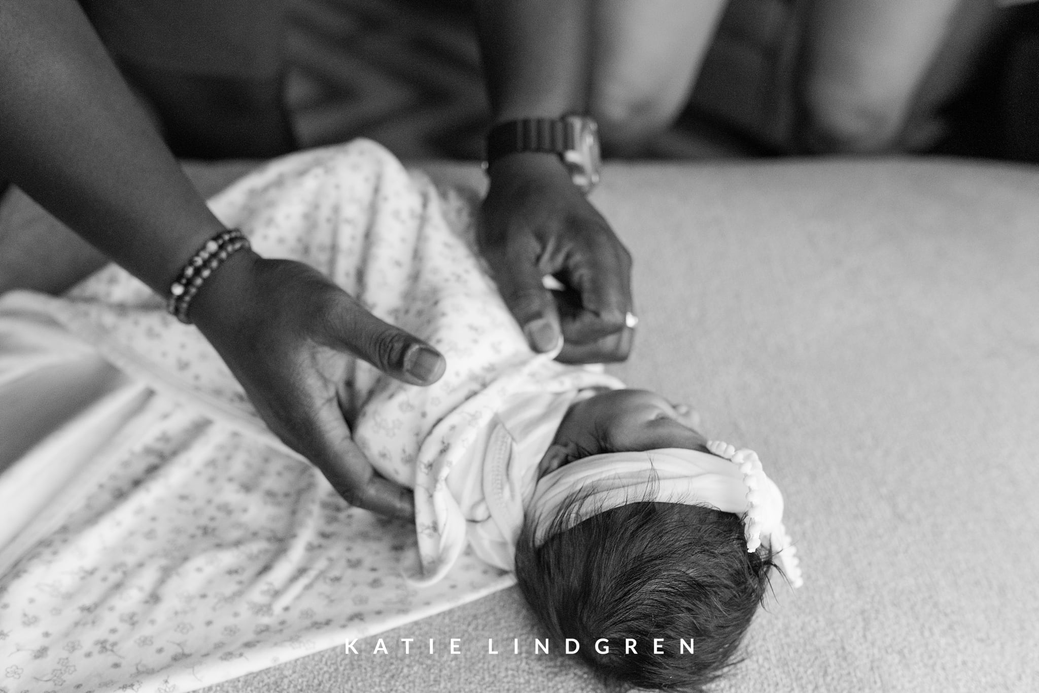 Des Moines Lifestyle Newborn Photographer