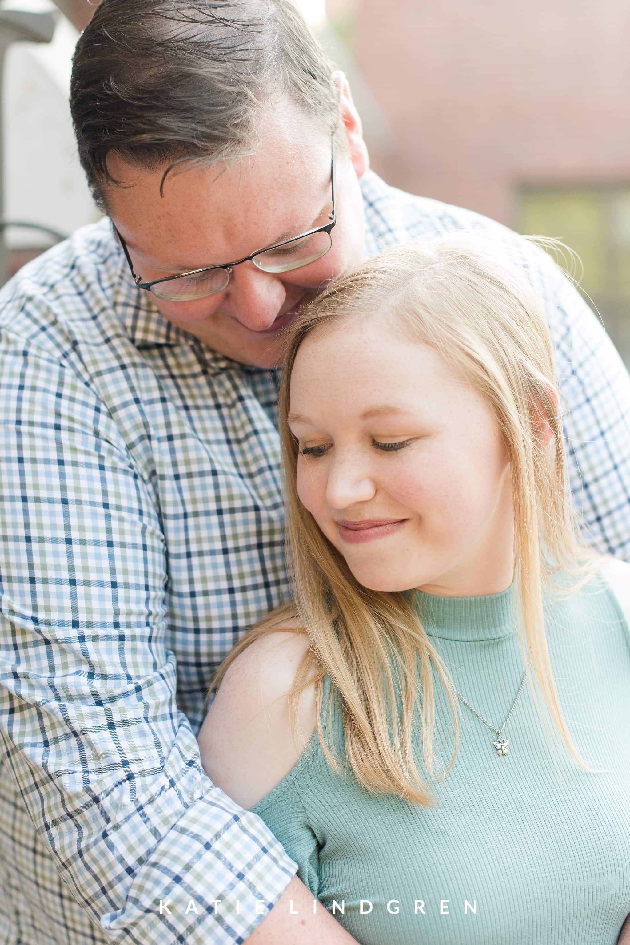 Des Moines Engagement Photographer