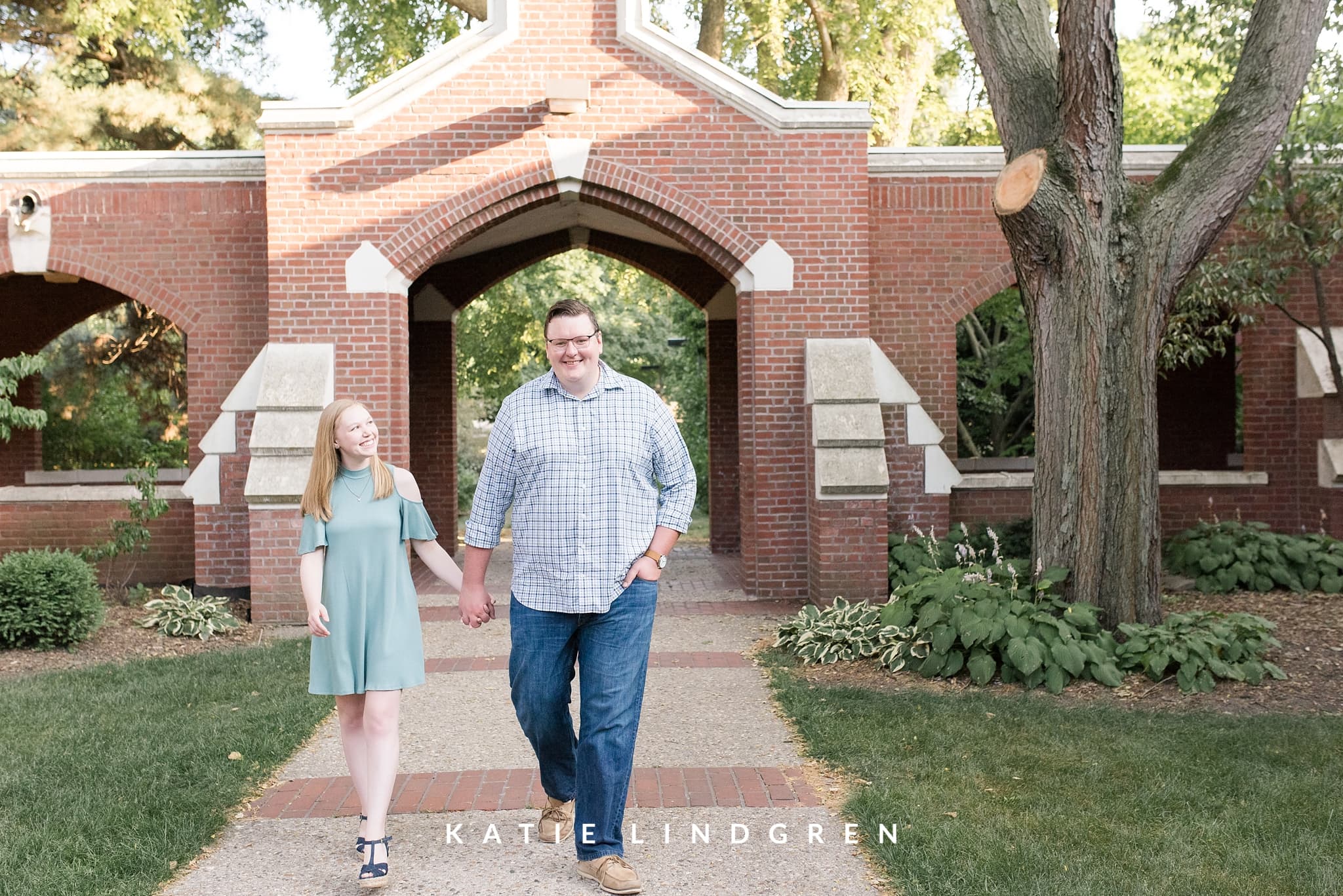 Des Moines Engagement Photographer