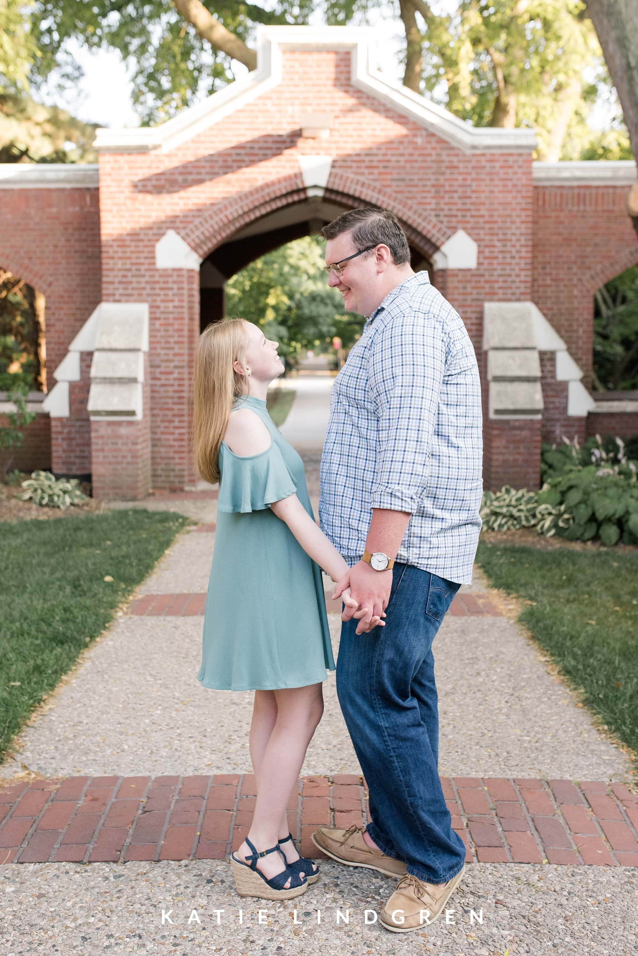 Des Moines Engagement Photographer