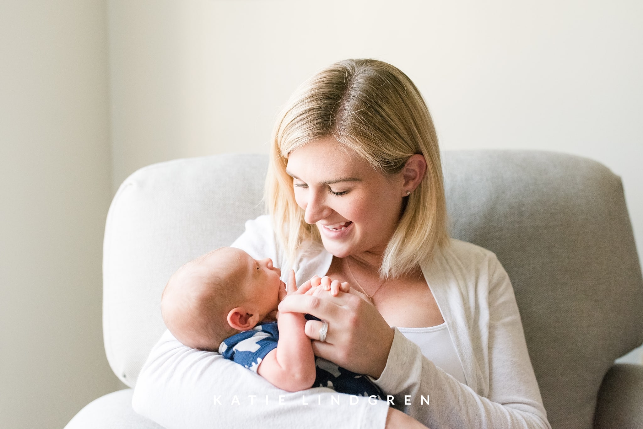 Des Moines Lifestyle Newborn Photographer