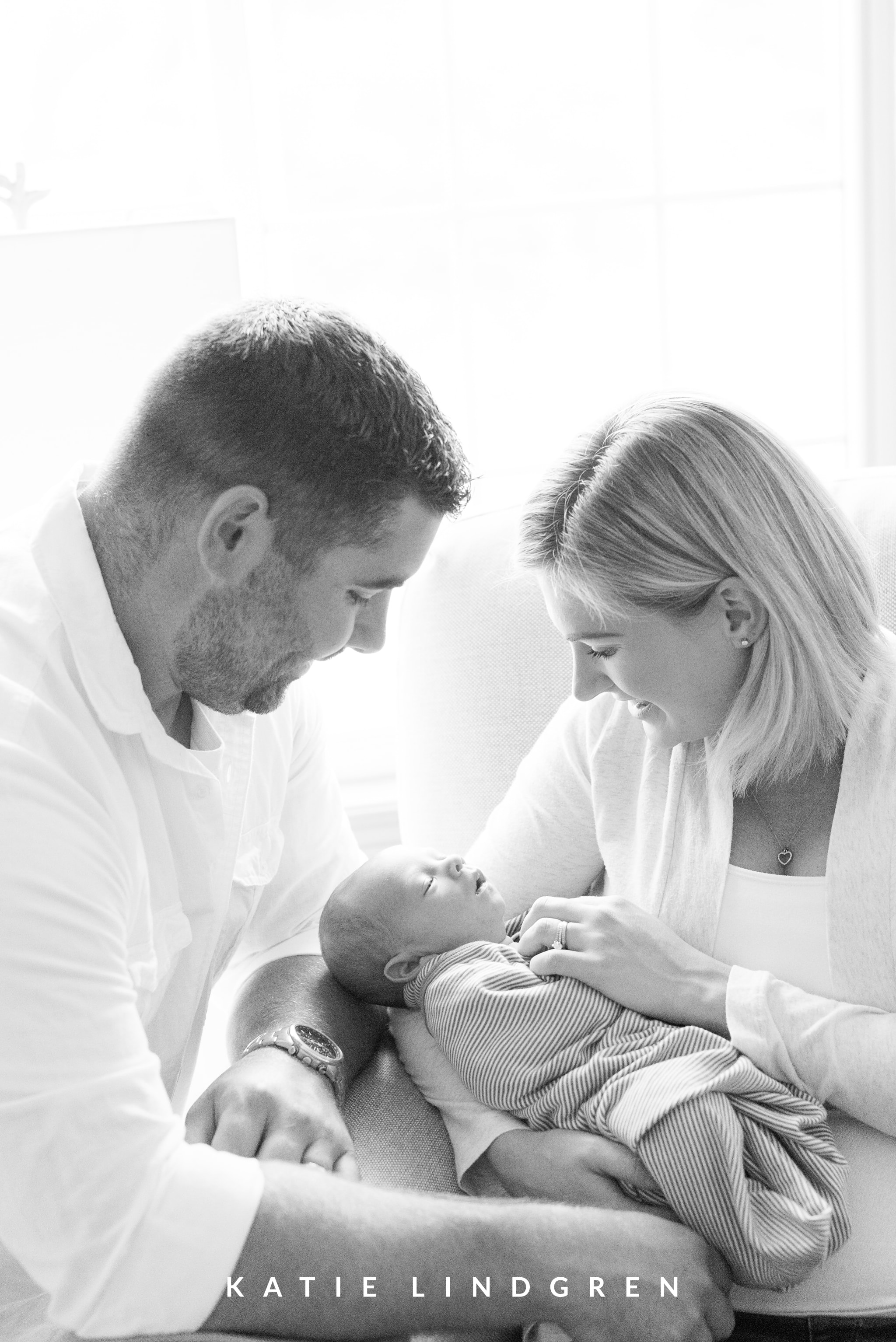 Des Moines Lifestyle Newborn Photographer