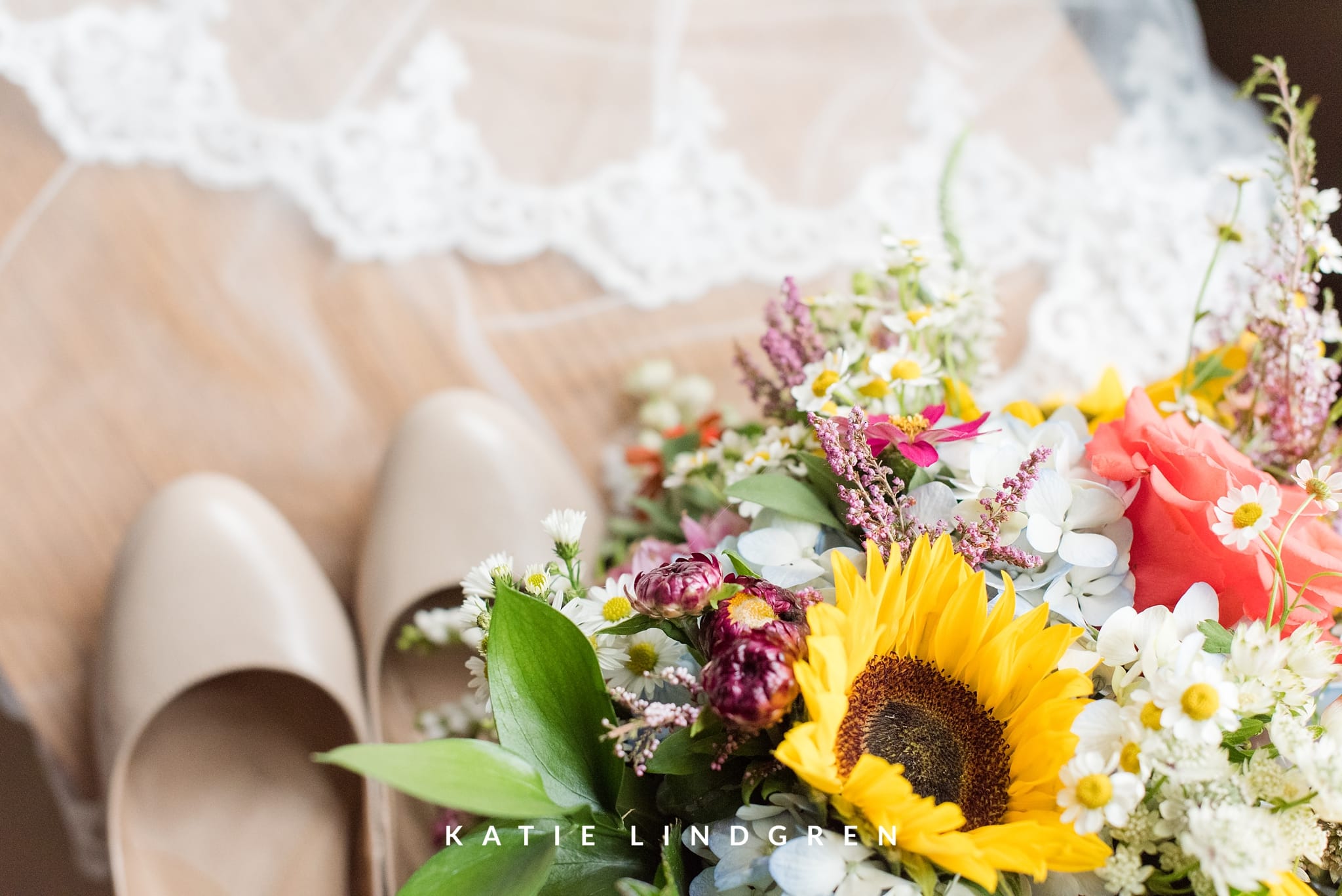 Pella Wedding Photographer