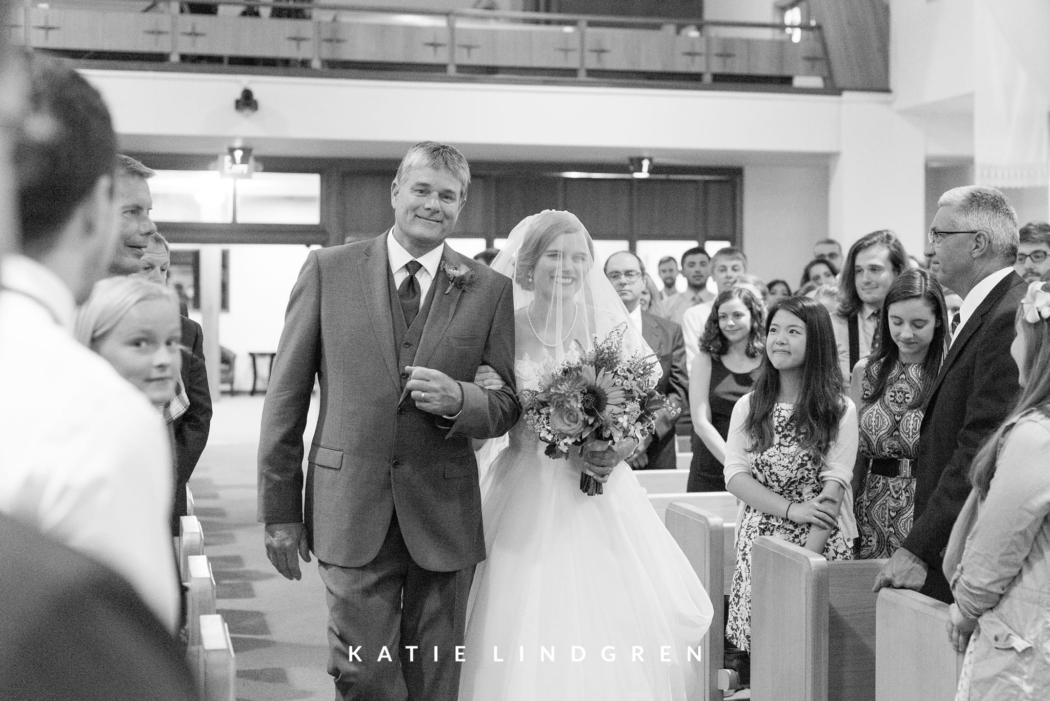 Pella Wedding Photographer