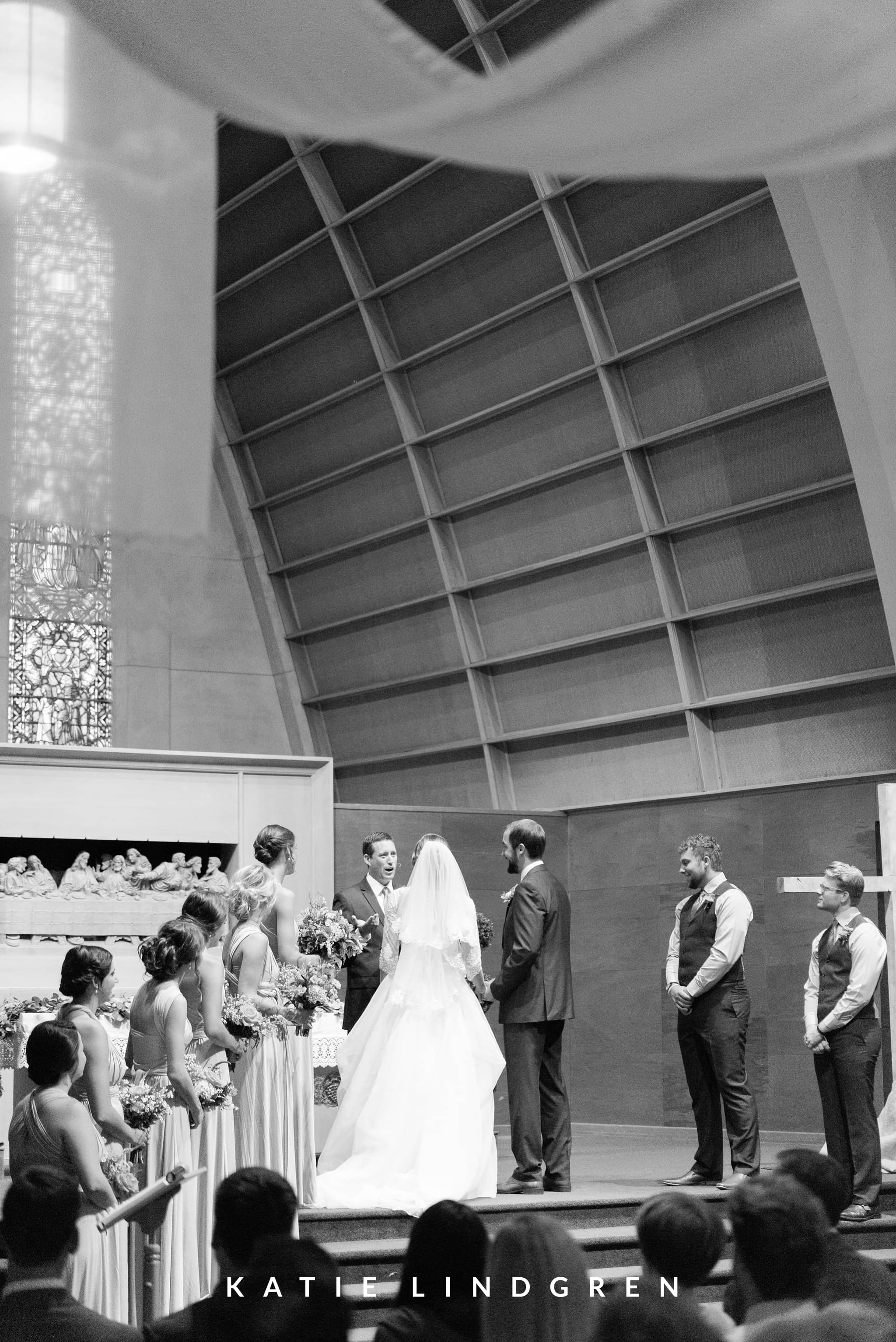Pella Wedding Photographer