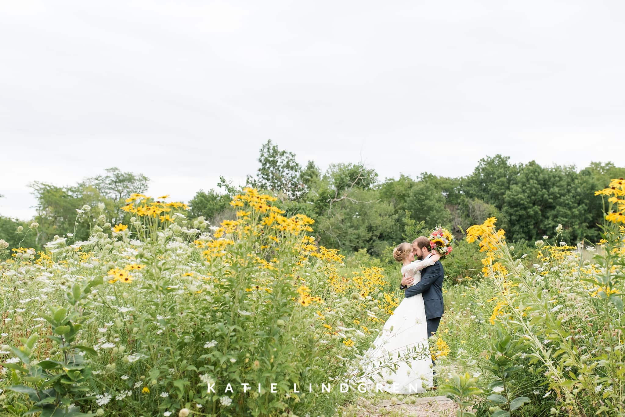Pella Wedding Photographer