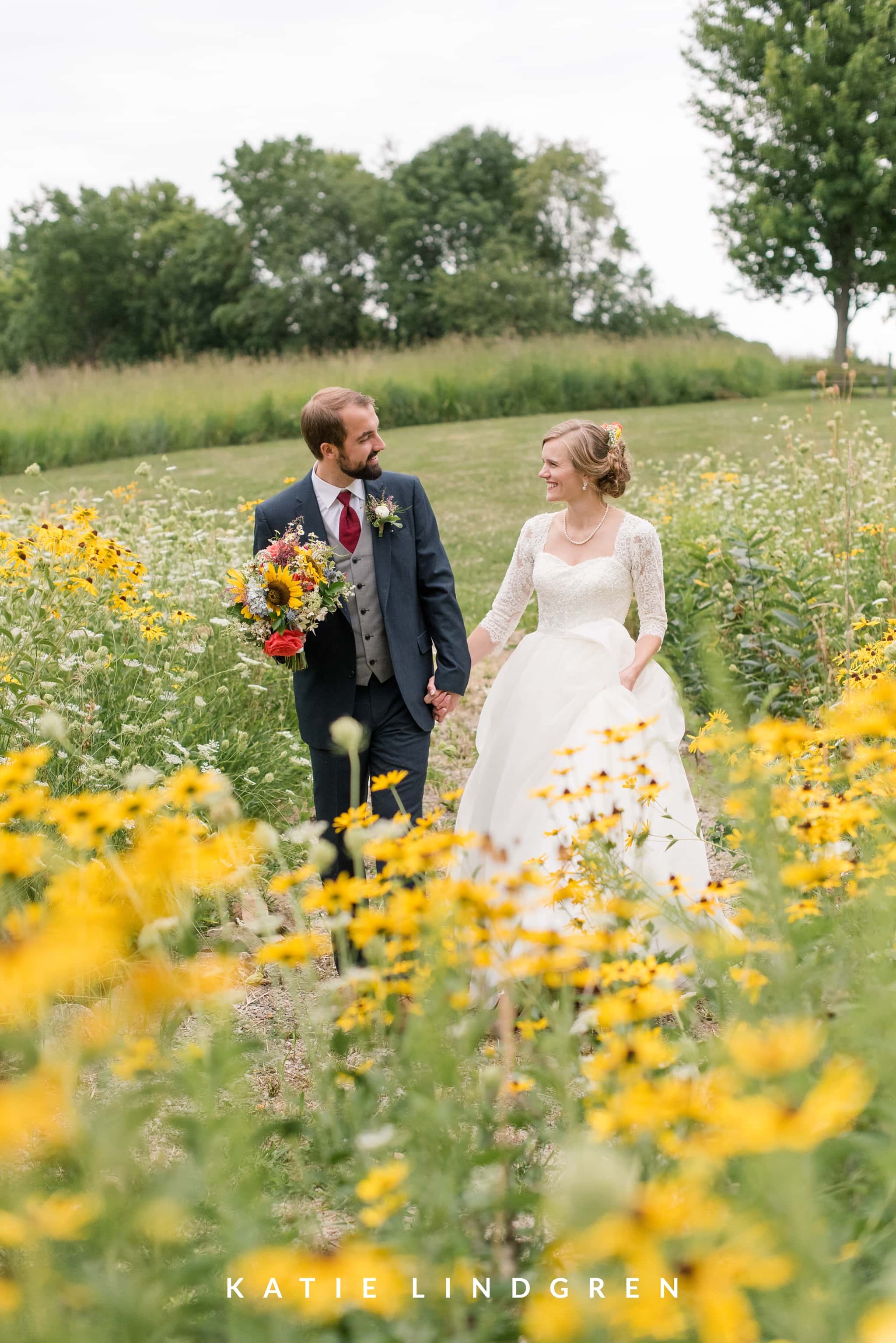 Pella Wedding Photographer