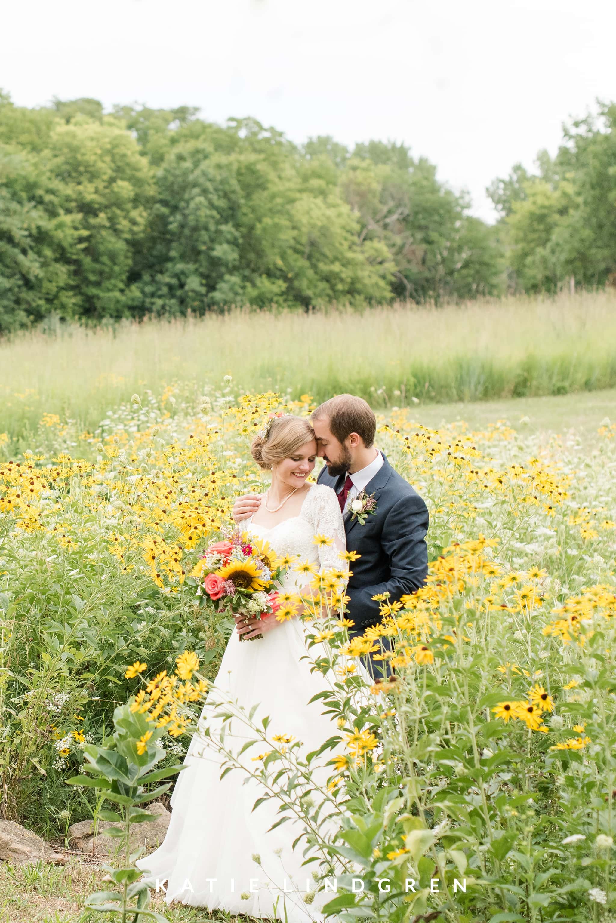 Pella Wedding Photographer