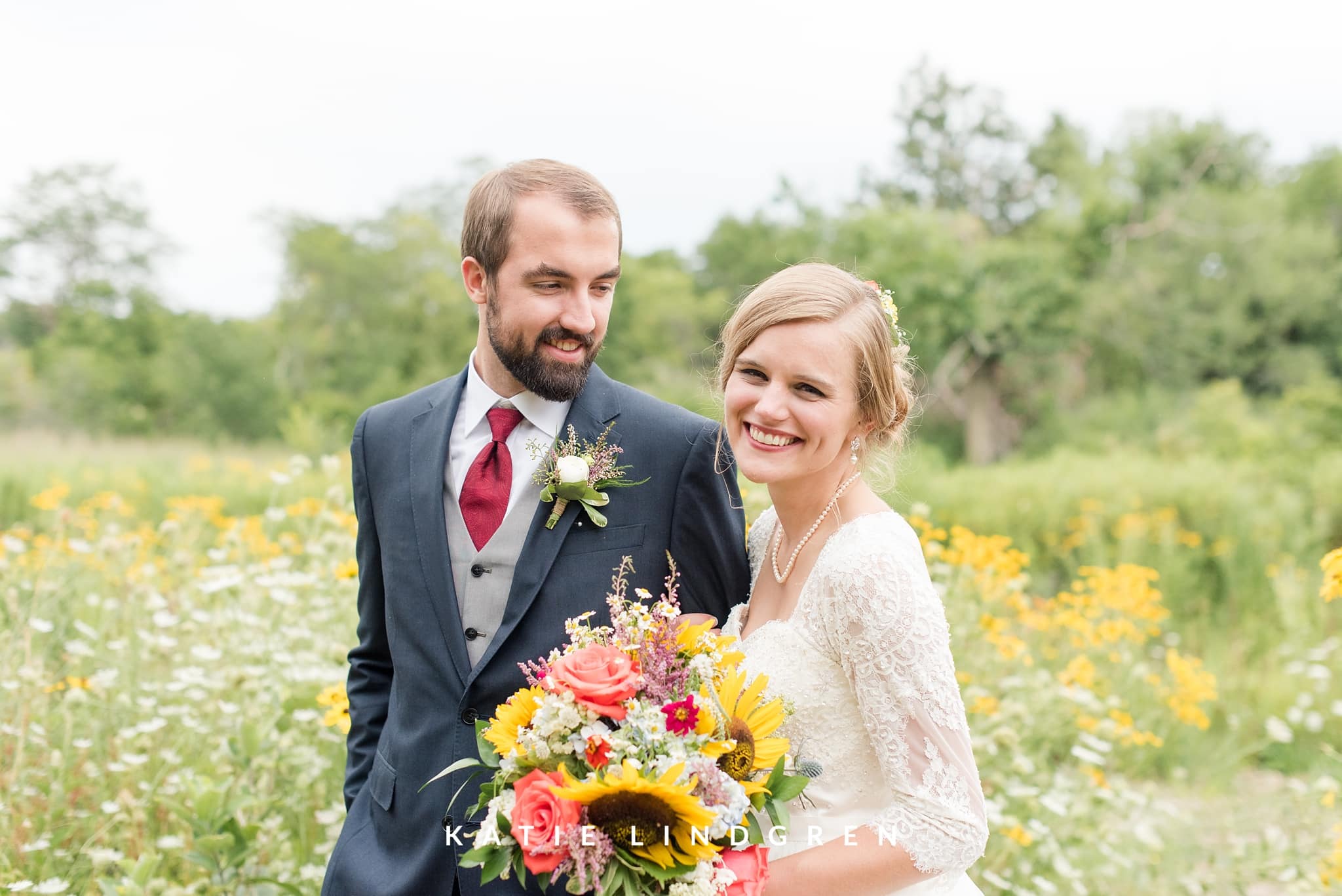 Pella Wedding Photographer