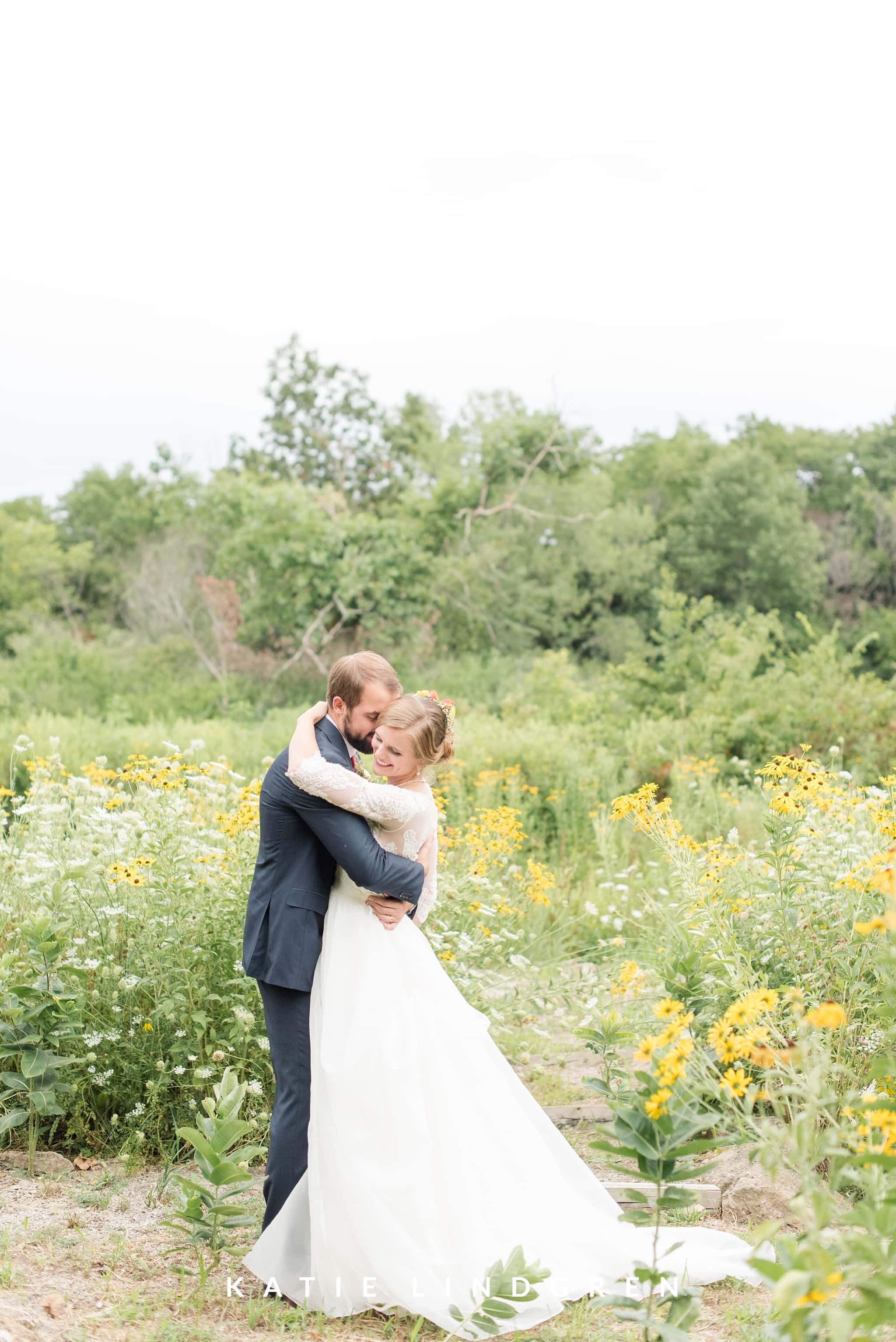 Pella Wedding Photographer