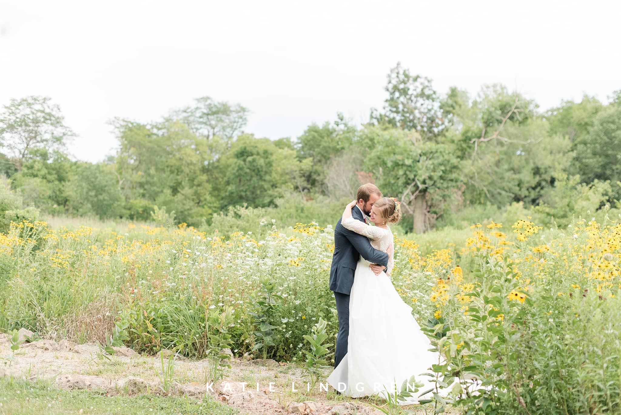 Pella Wedding Photographer