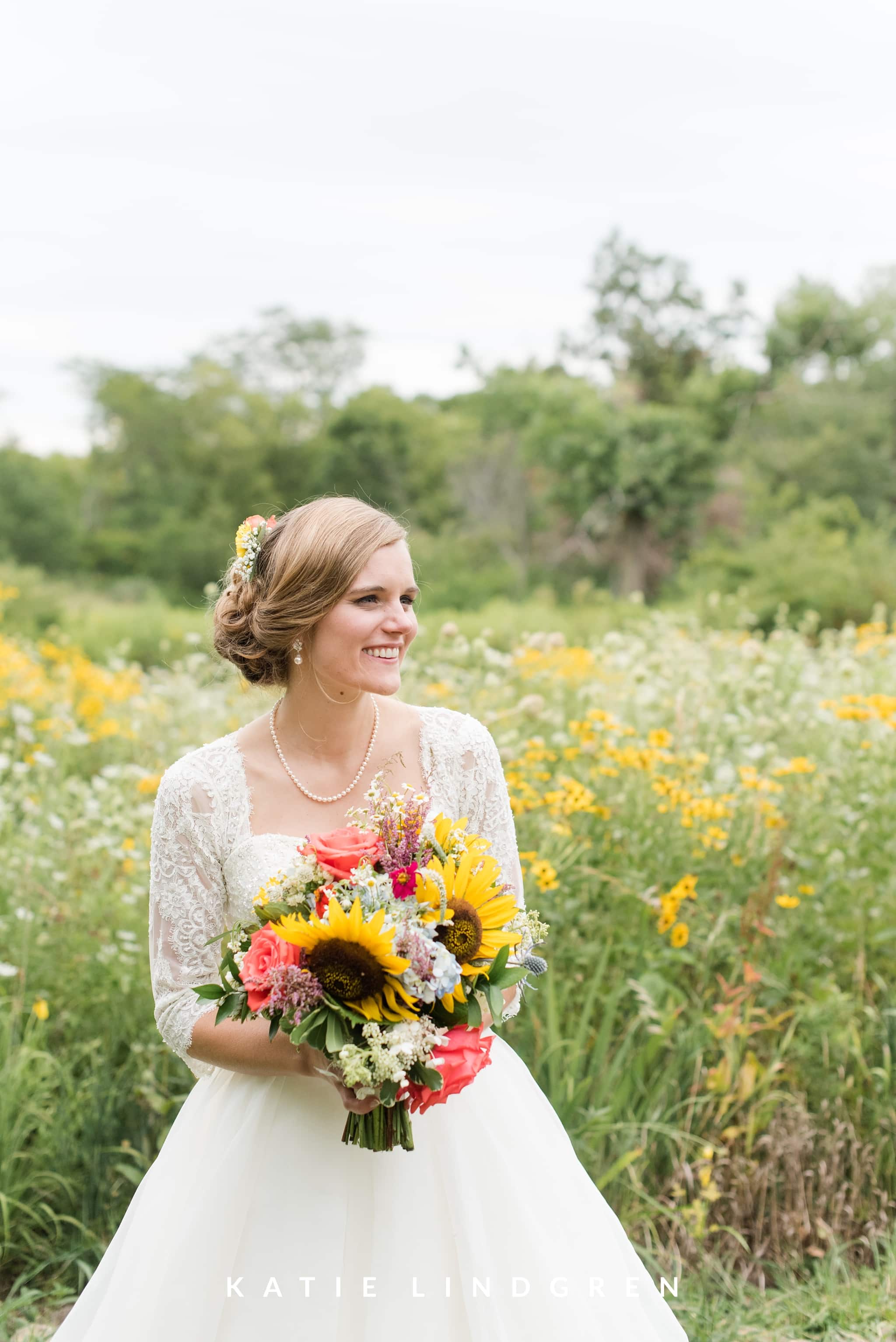 Pella Wedding Photographer