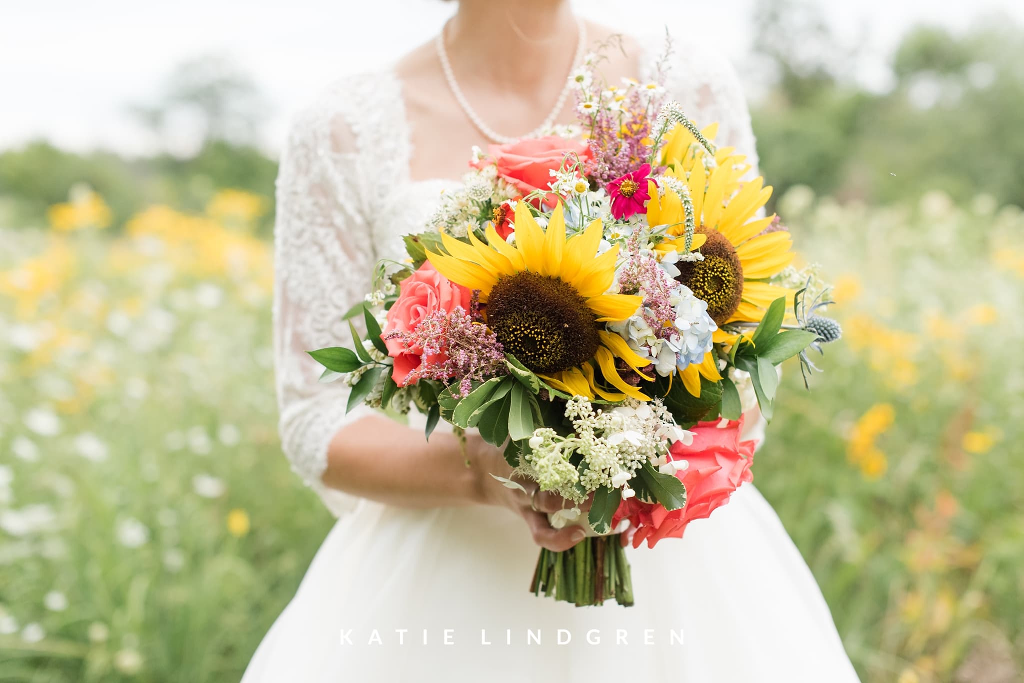 Pella Wedding Photographer